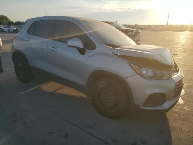  CHEVROLET TRAX 2018 Srebrny