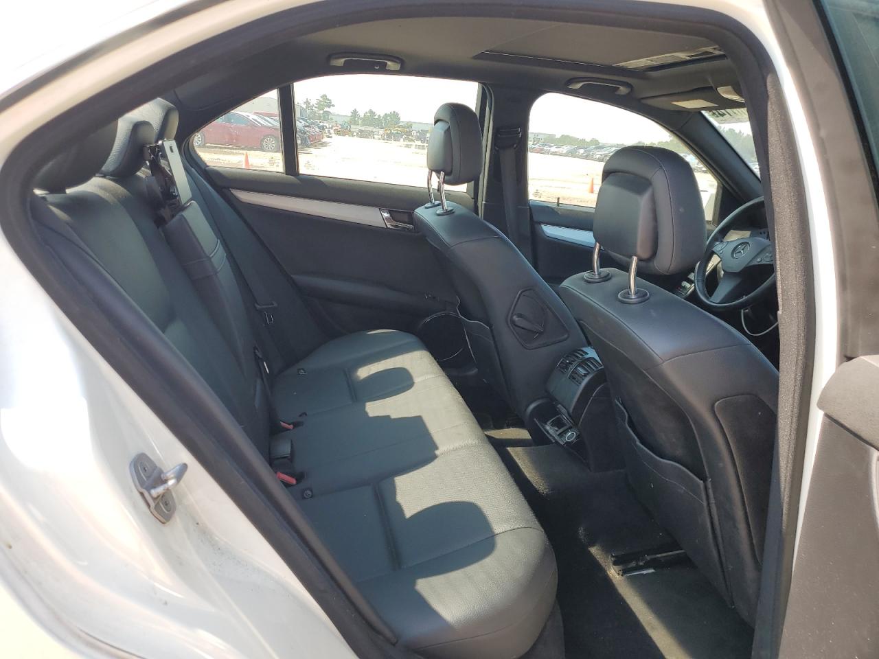 2011 Mercedes-Benz C 300 VIN: WDDGF5EBXBA523145 Lot: 65776614