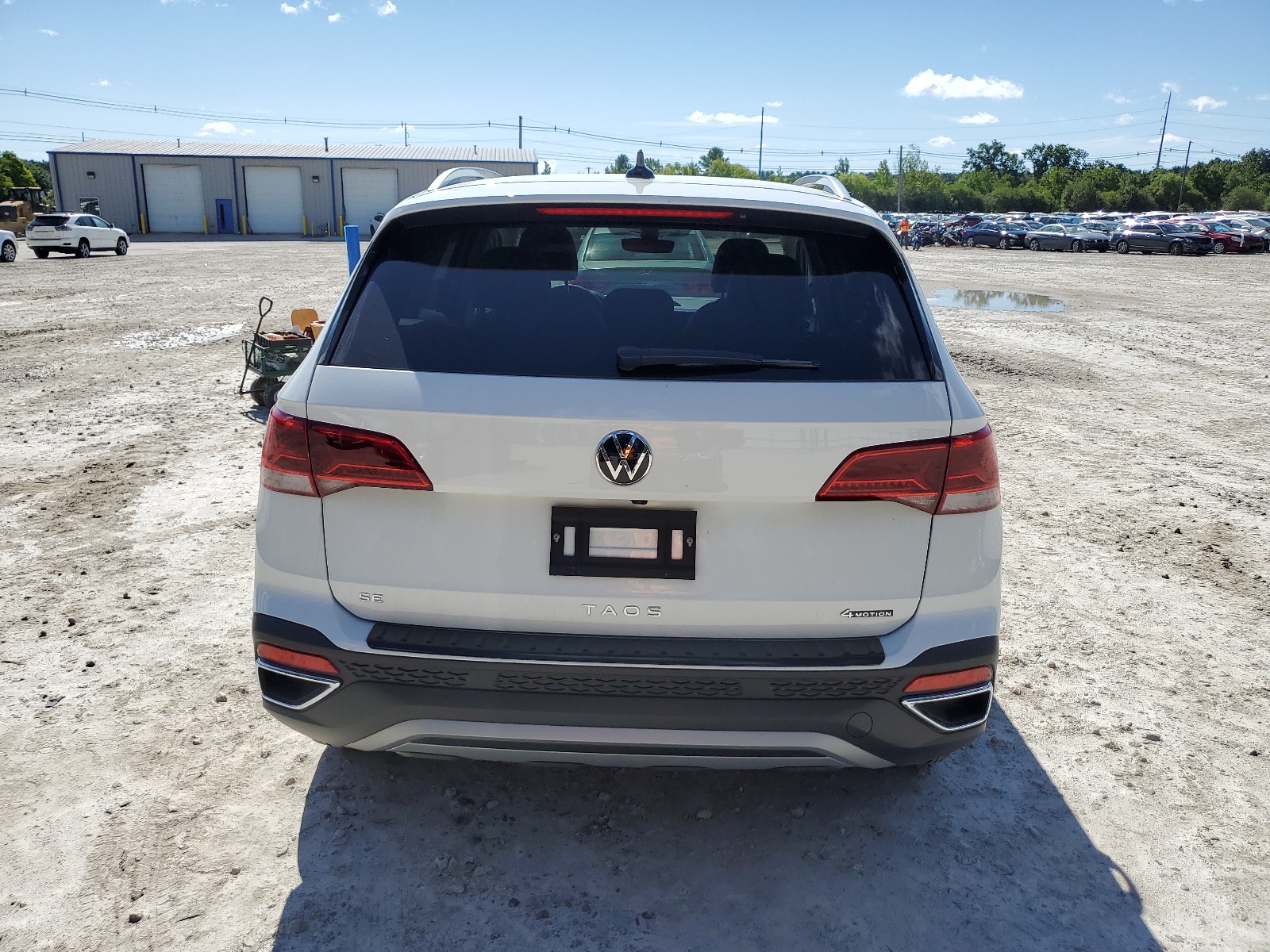 3VVUX7B22RM038720 2024 Volkswagen Taos Se