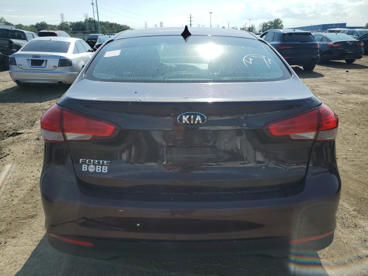 2017 Kia Forte Lx VIN: 3KPFK4A77HE042532 Lot: 65076584