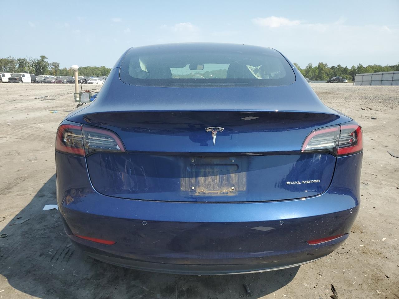 5YJ3E1EB9JF064362 2018 Tesla Model 3