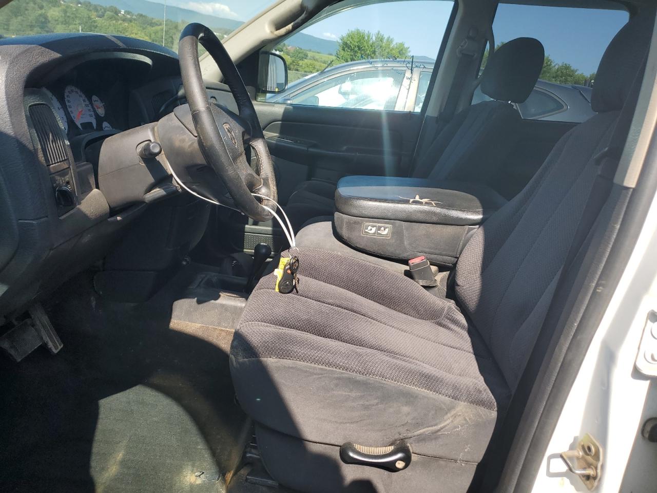 2003 Dodge Ram 1500 St VIN: 1D7HU18D03S278075 Lot: 67929414