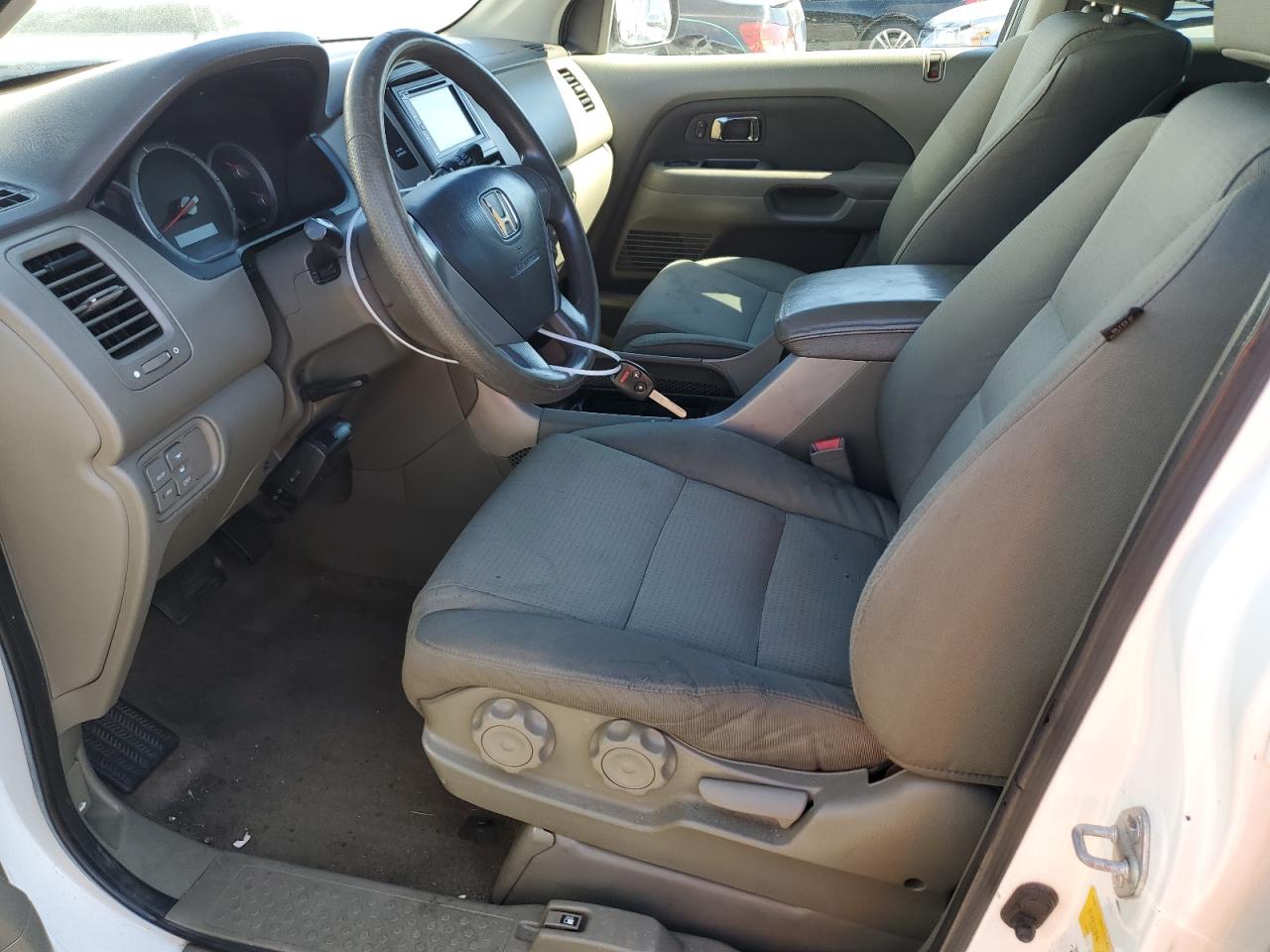 2006 Honda Pilot Lx VIN: 5FNYF28166B051457 Lot: 66811184