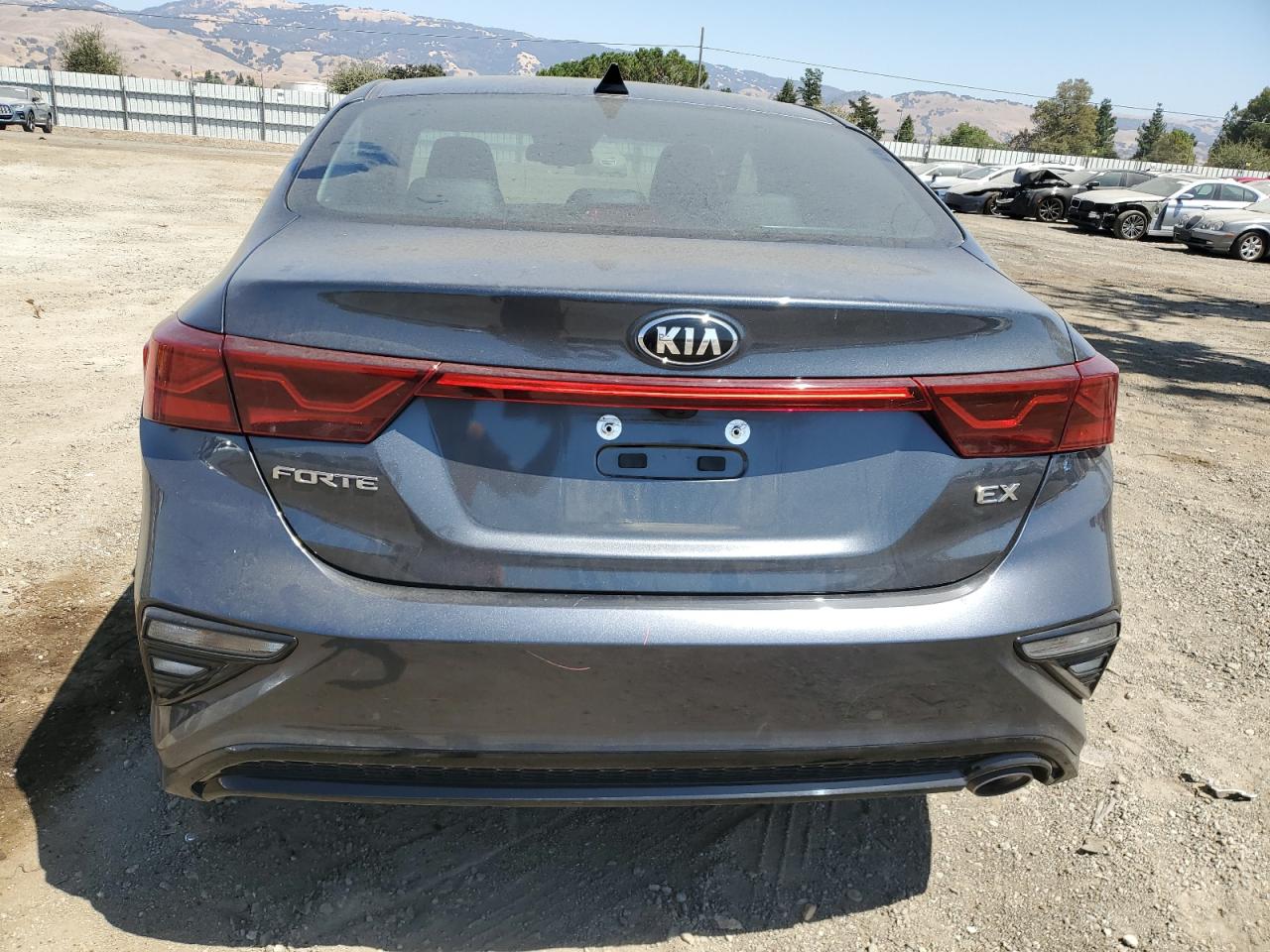 3KPF54AD9ME387472 2021 Kia Forte Ex