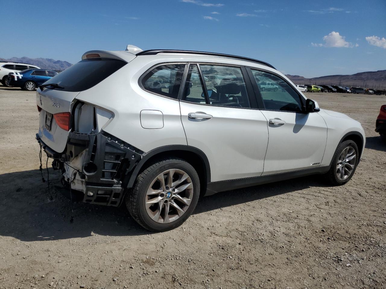 2015 BMW X1 - Image 3