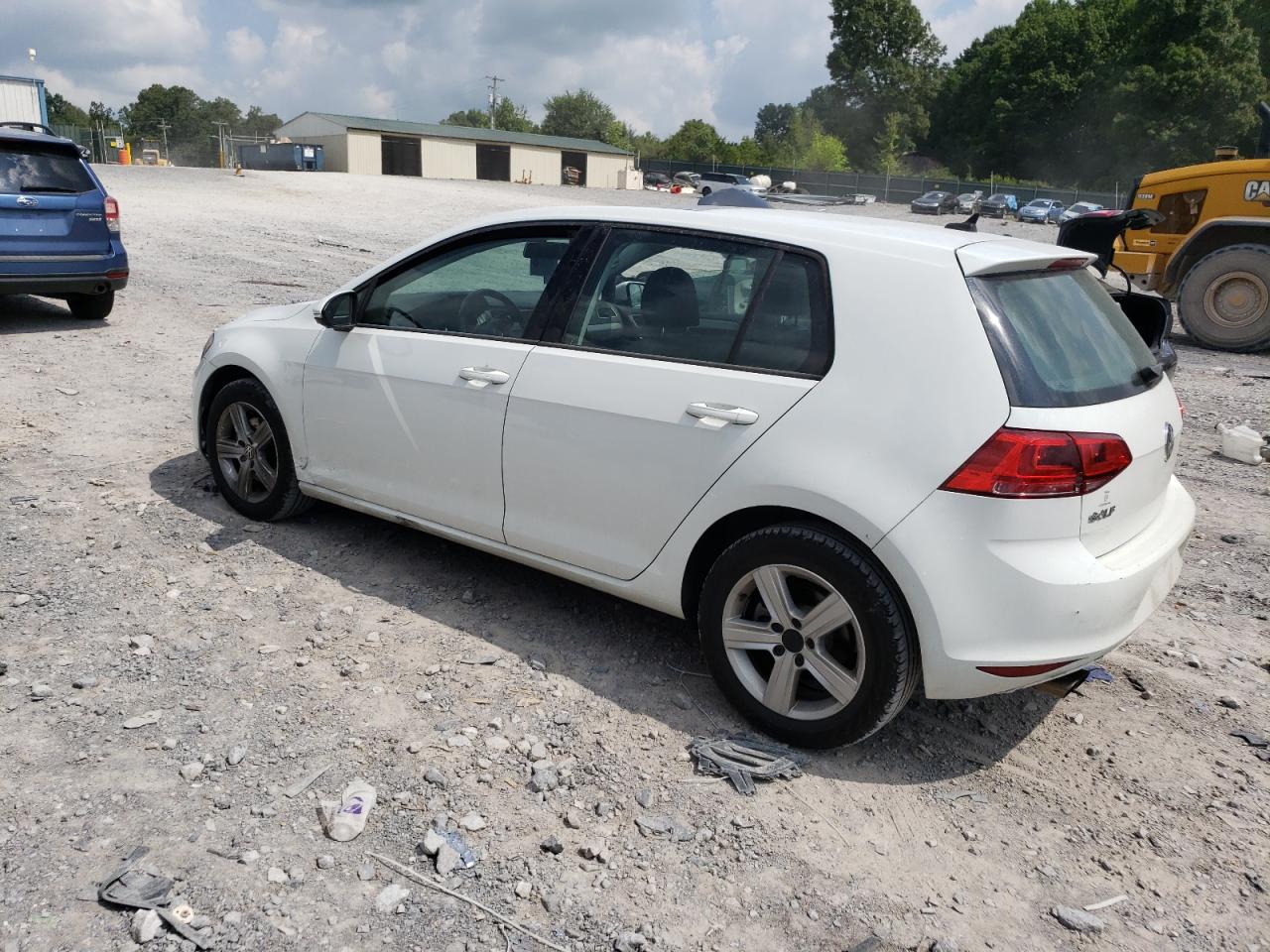 3VW217AU7HM060718 2017 VOLKSWAGEN GOLF - Image 2