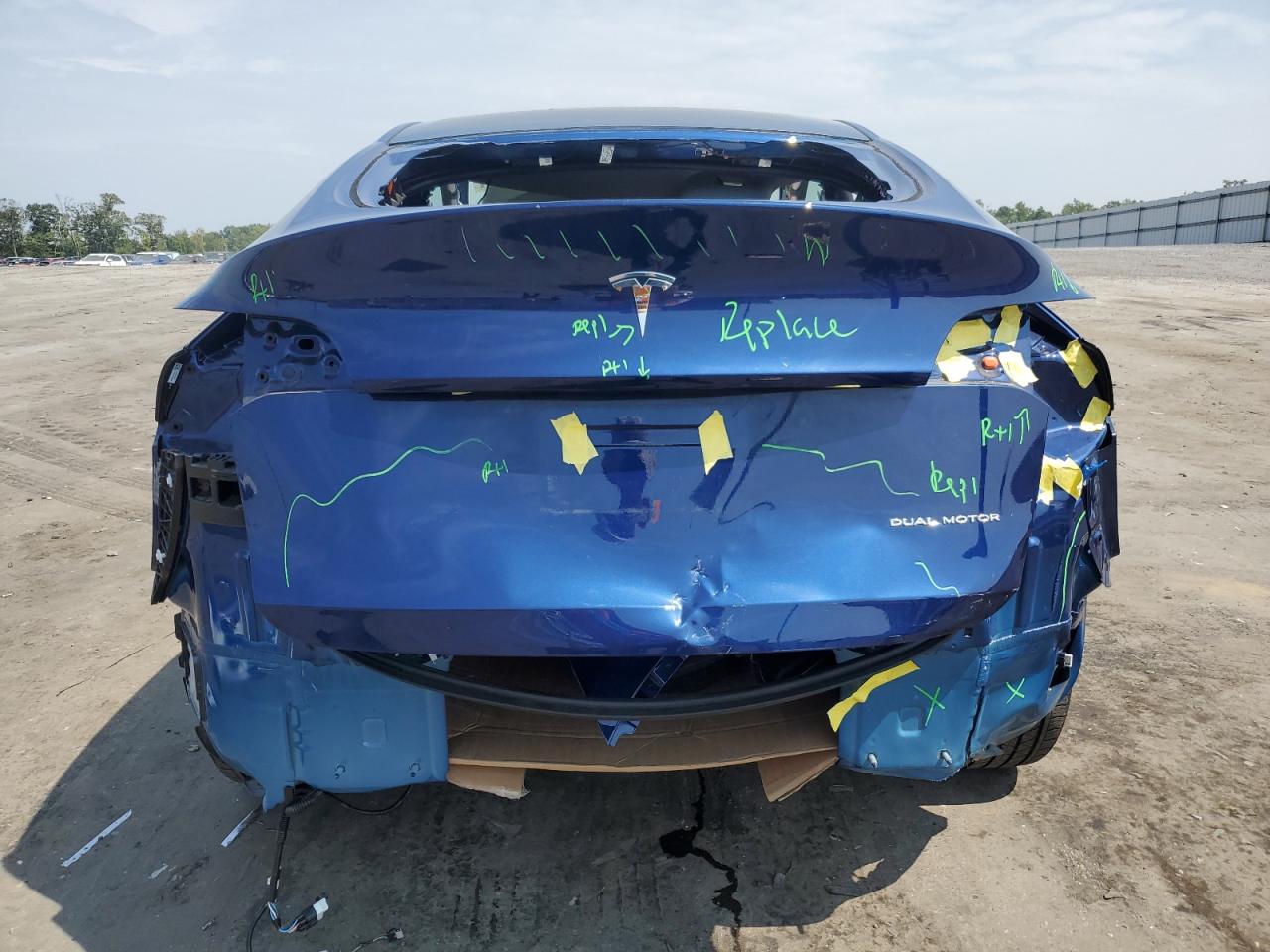 7SAYGDEE3PA120901 2023 Tesla Model Y