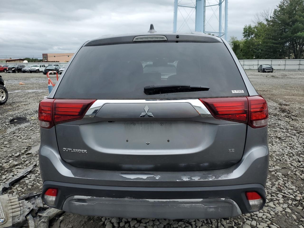 JA4AZ3A32LZ039462 2020 Mitsubishi Outlander Se