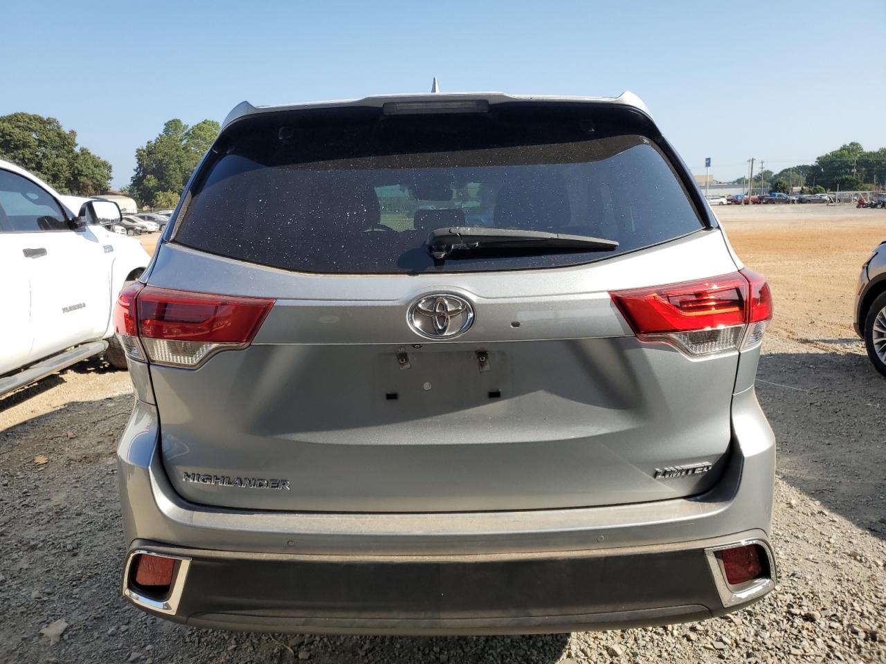 2019 Toyota Highlander Limited VIN: 5TDYZRFH9KS332755 Lot: 70313814