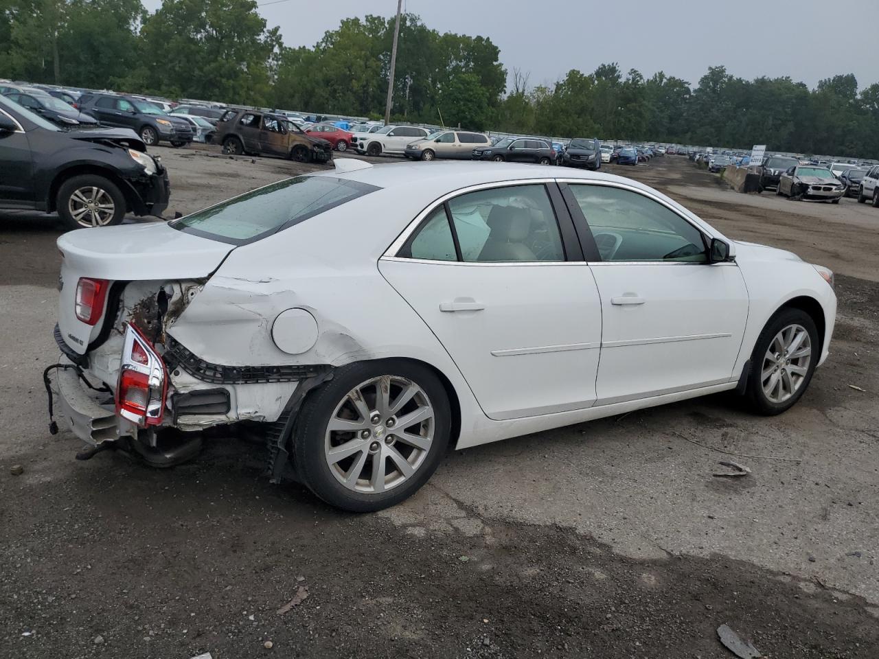 1G11D5SL2FF344294 2015 Chevrolet Malibu 2Lt