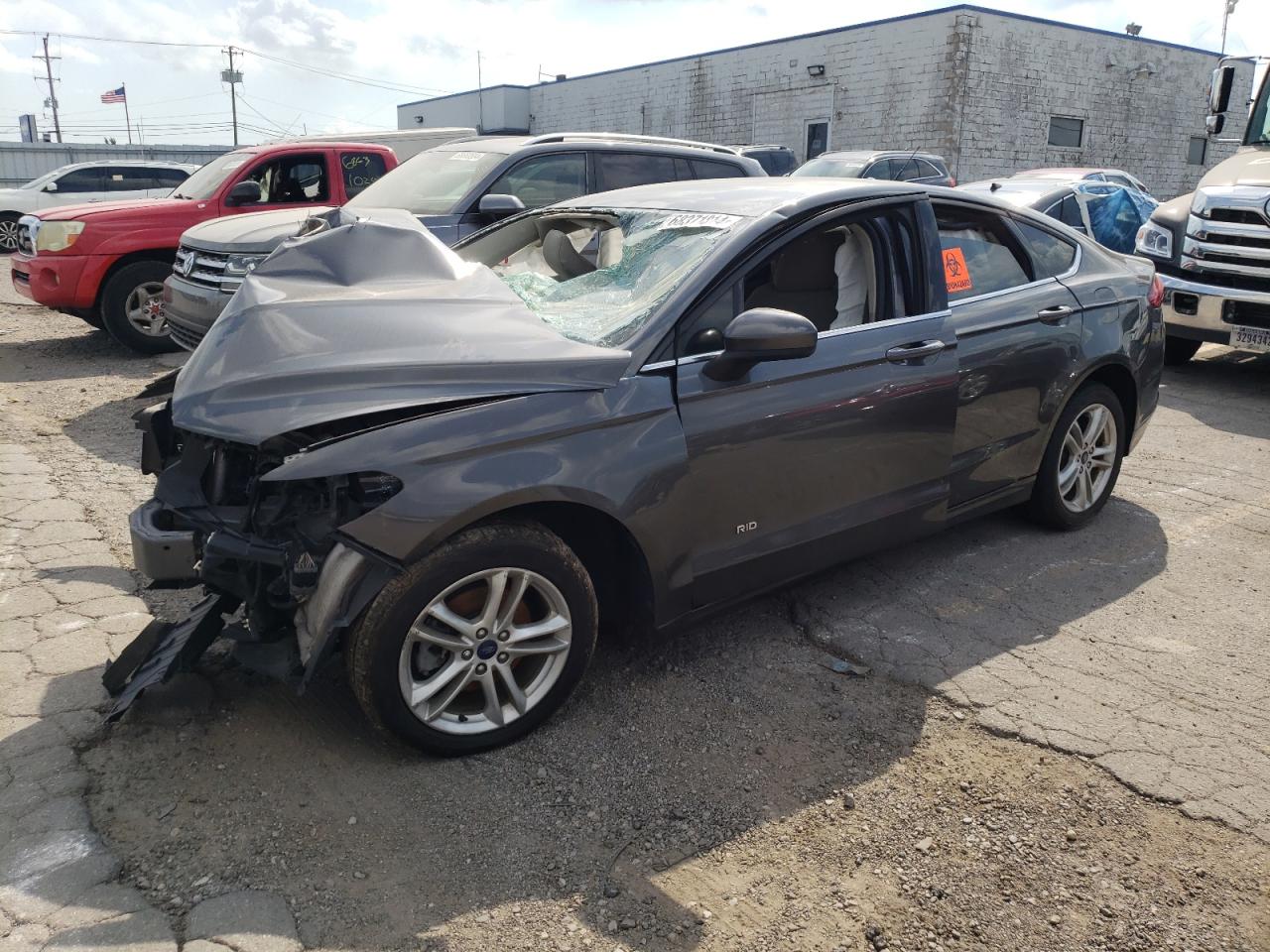 VIN 3FA6P0LU5JR274757 2018 FORD FUSION no.1