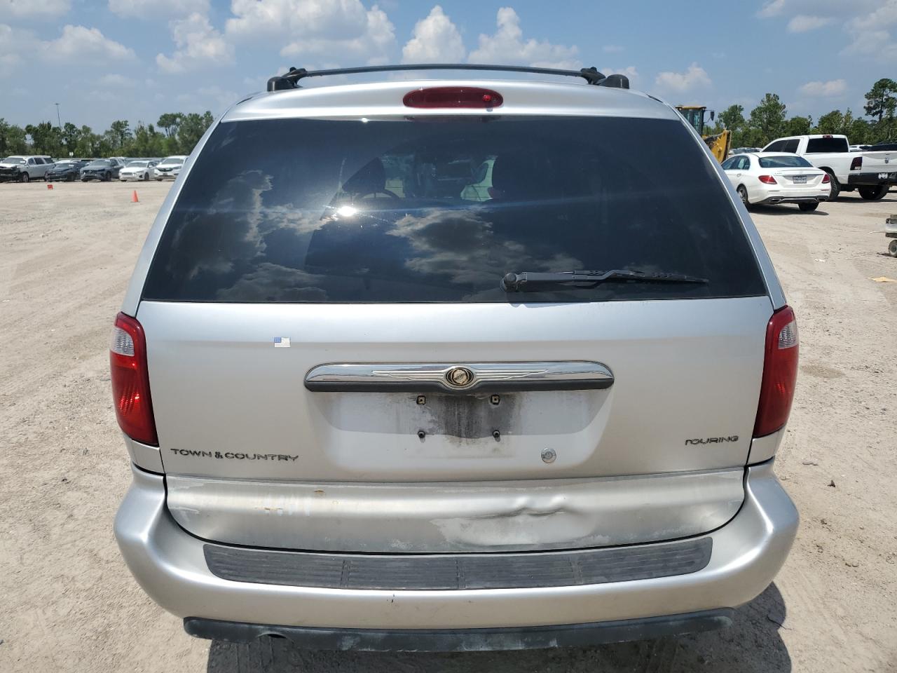 2005 Chrysler Town & Country Touring VIN: 2C4GP54L95R583998 Lot: 66485004