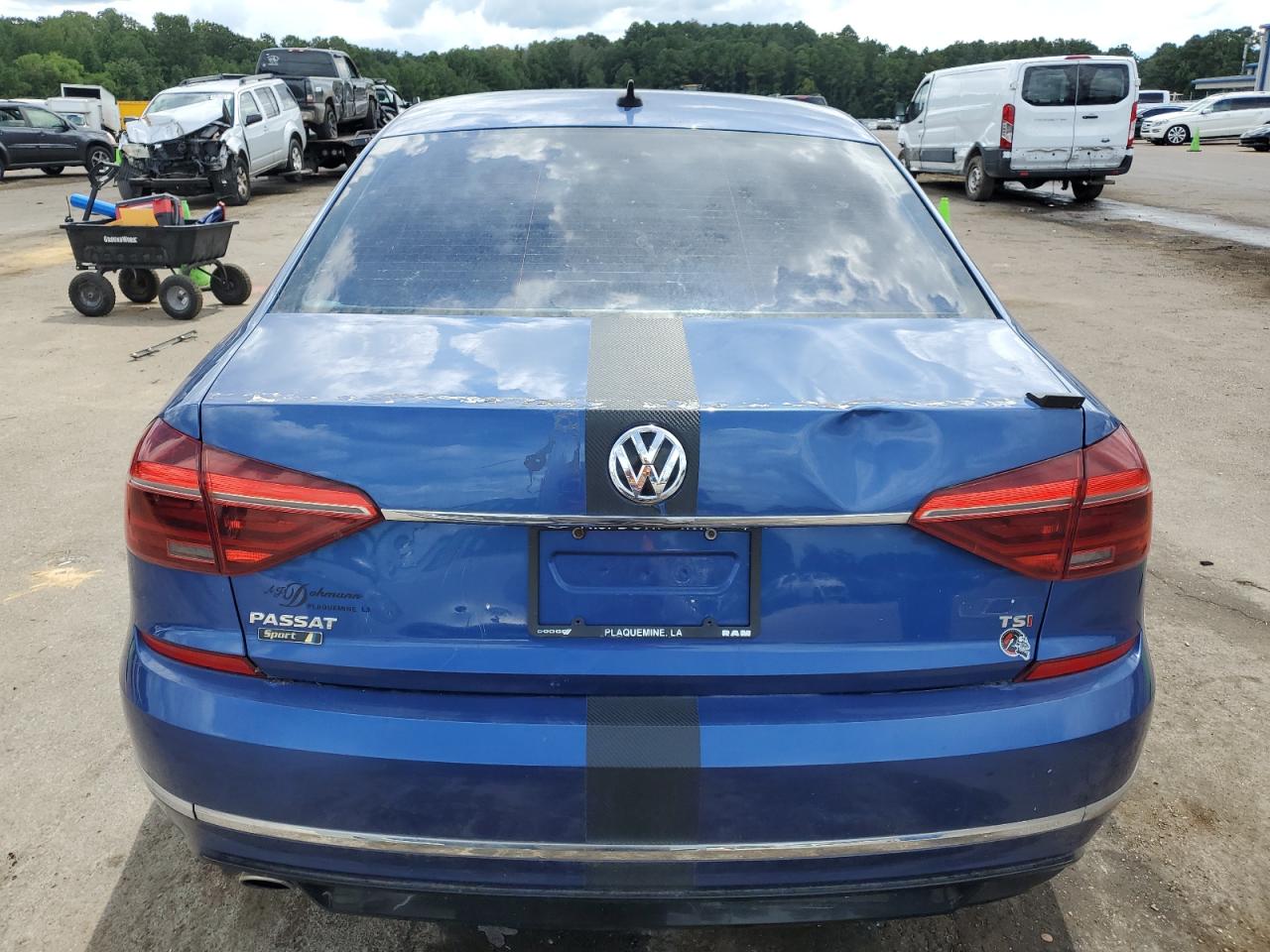 2017 Volkswagen Passat R-Line VIN: 1VWDT7A39HC065589 Lot: 69863904