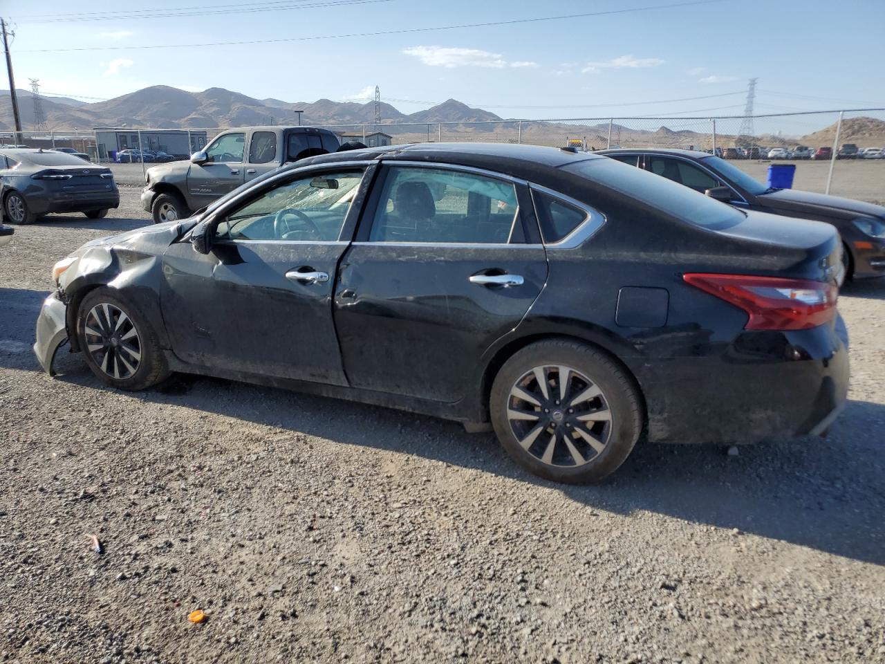 1N4AL3AP3JC255093 2018 NISSAN ALTIMA - Image 2