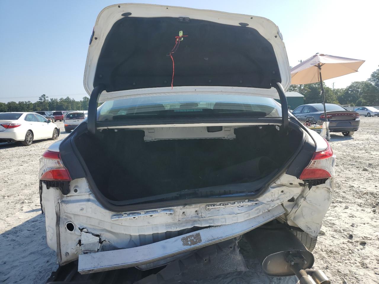 4T1B11HK6JU614221 2018 Toyota Camry L