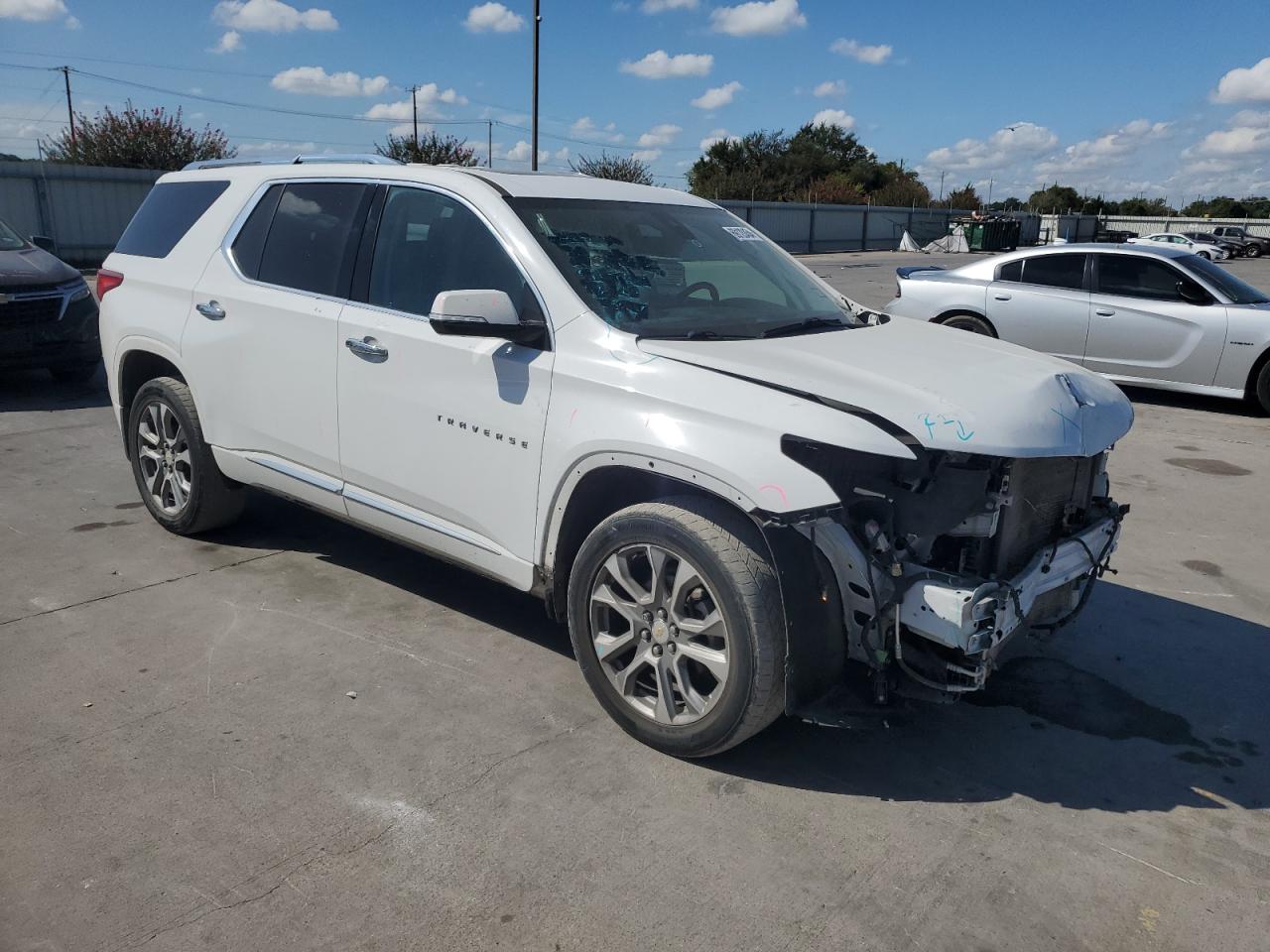 2019 Chevrolet Traverse Premier VIN: 1GNEVKKW2KJ218756 Lot: 69120454