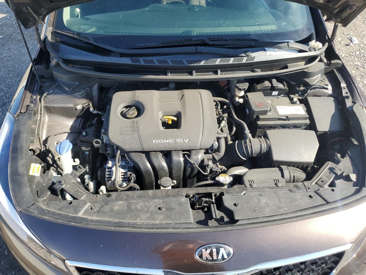 3KPFK4A76HE046197 2017 Kia Forte Lx