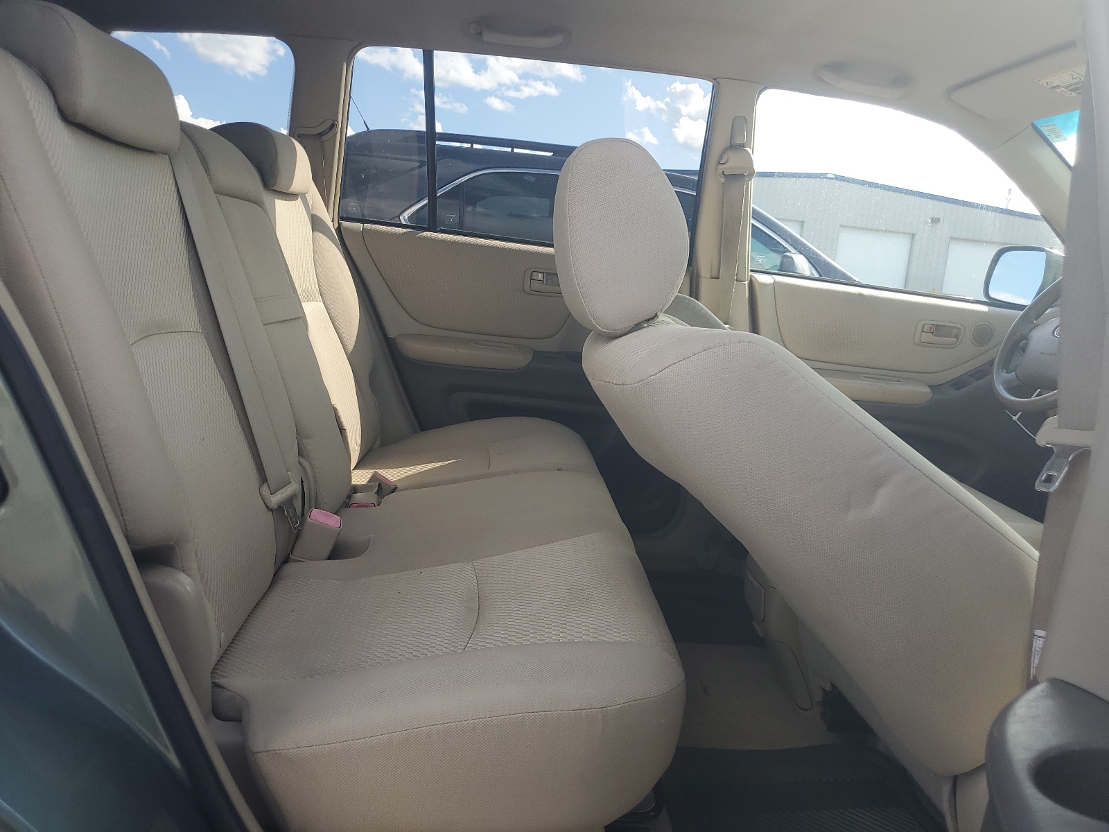 JTEHD21AX50035576 2005 Toyota Highlander