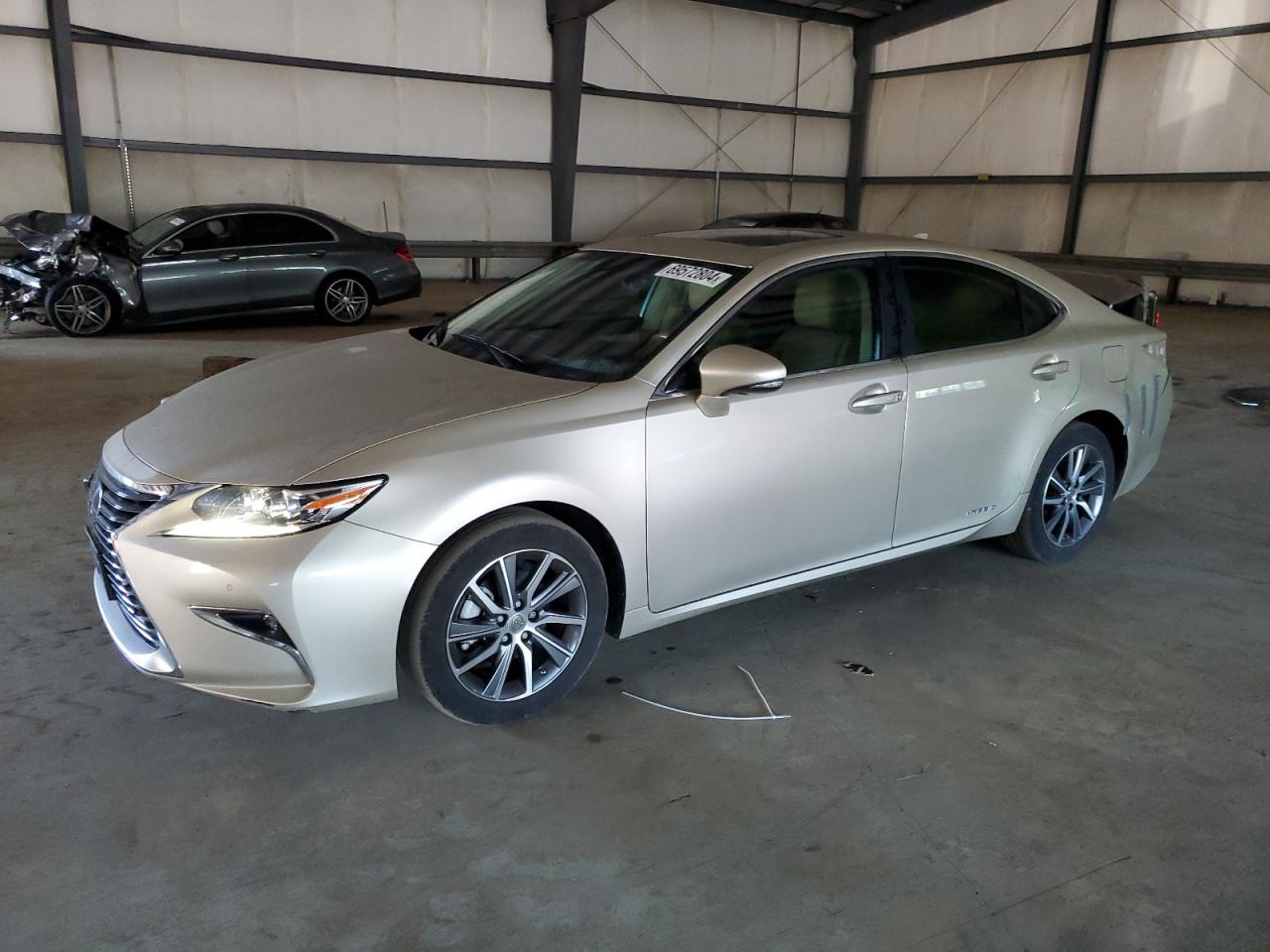 JTHBW1GG8G2101073 2016 LEXUS ES - Image 1