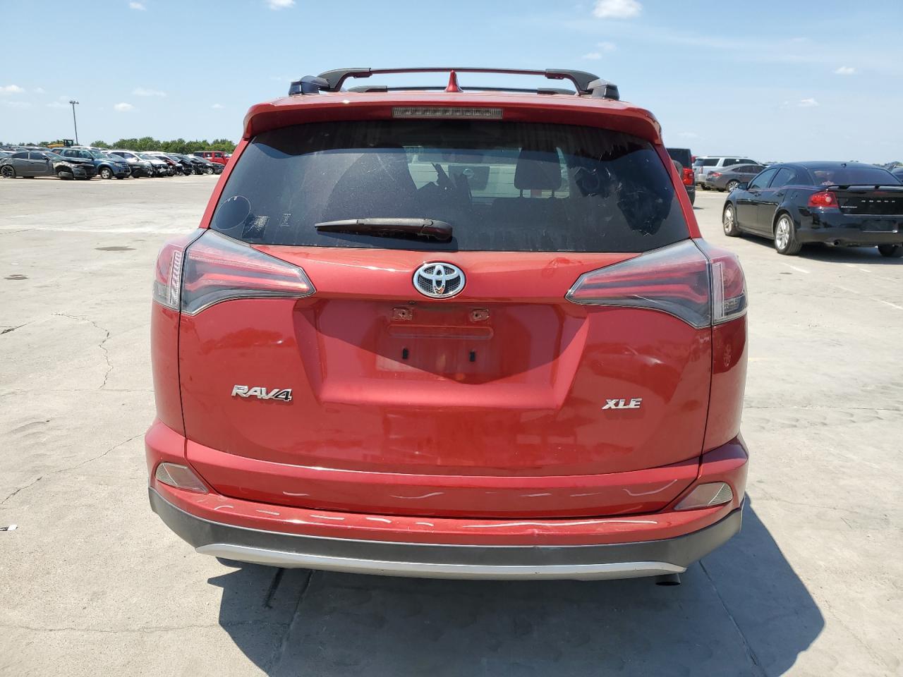 JTMWFREV6HJ140948 2017 Toyota Rav4 Xle