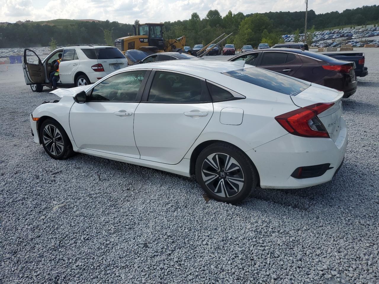 19XFC1F77HE019319 2017 HONDA CIVIC - Image 2