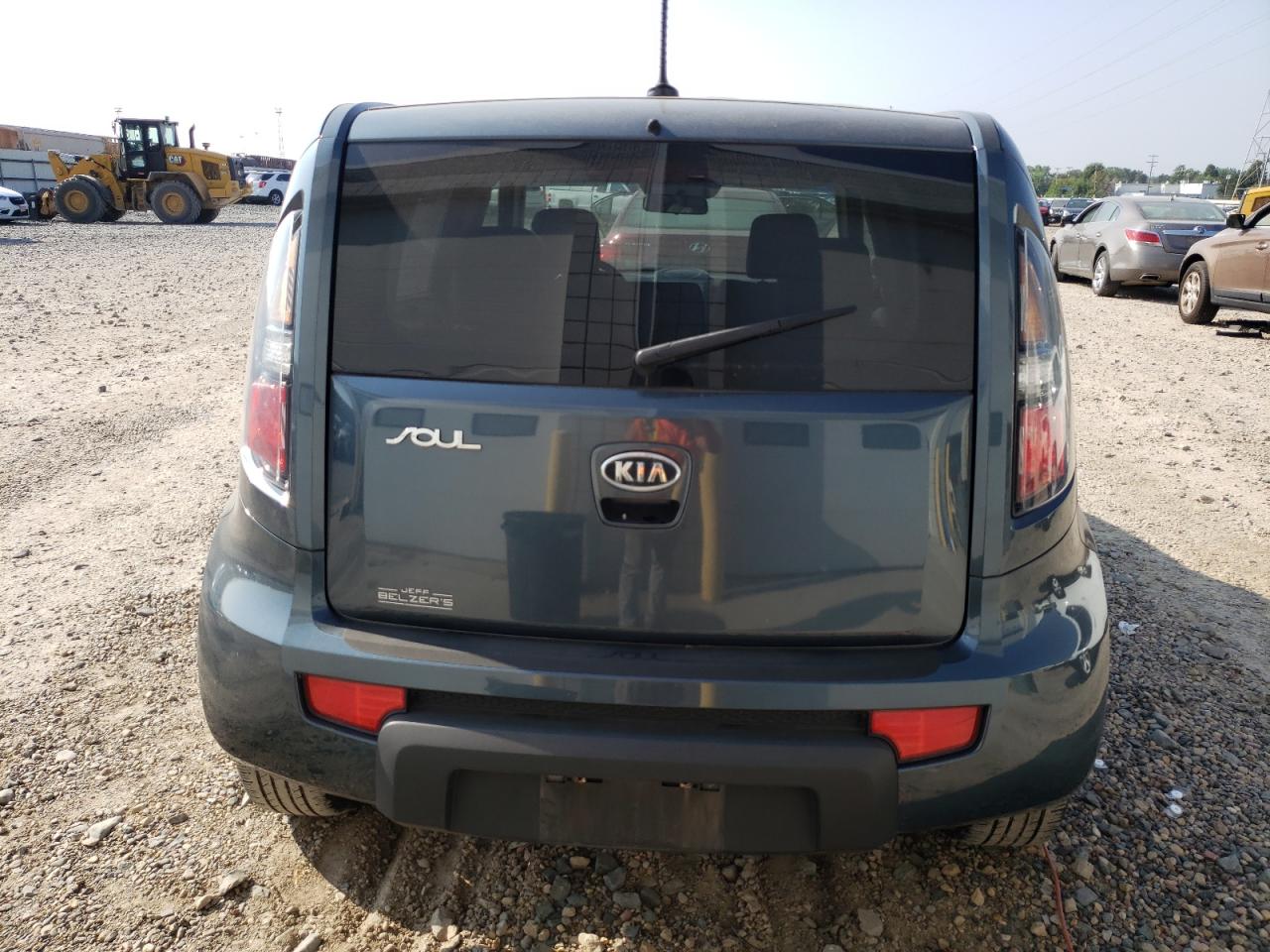 KNDJT2A22B7329428 2011 Kia Soul +