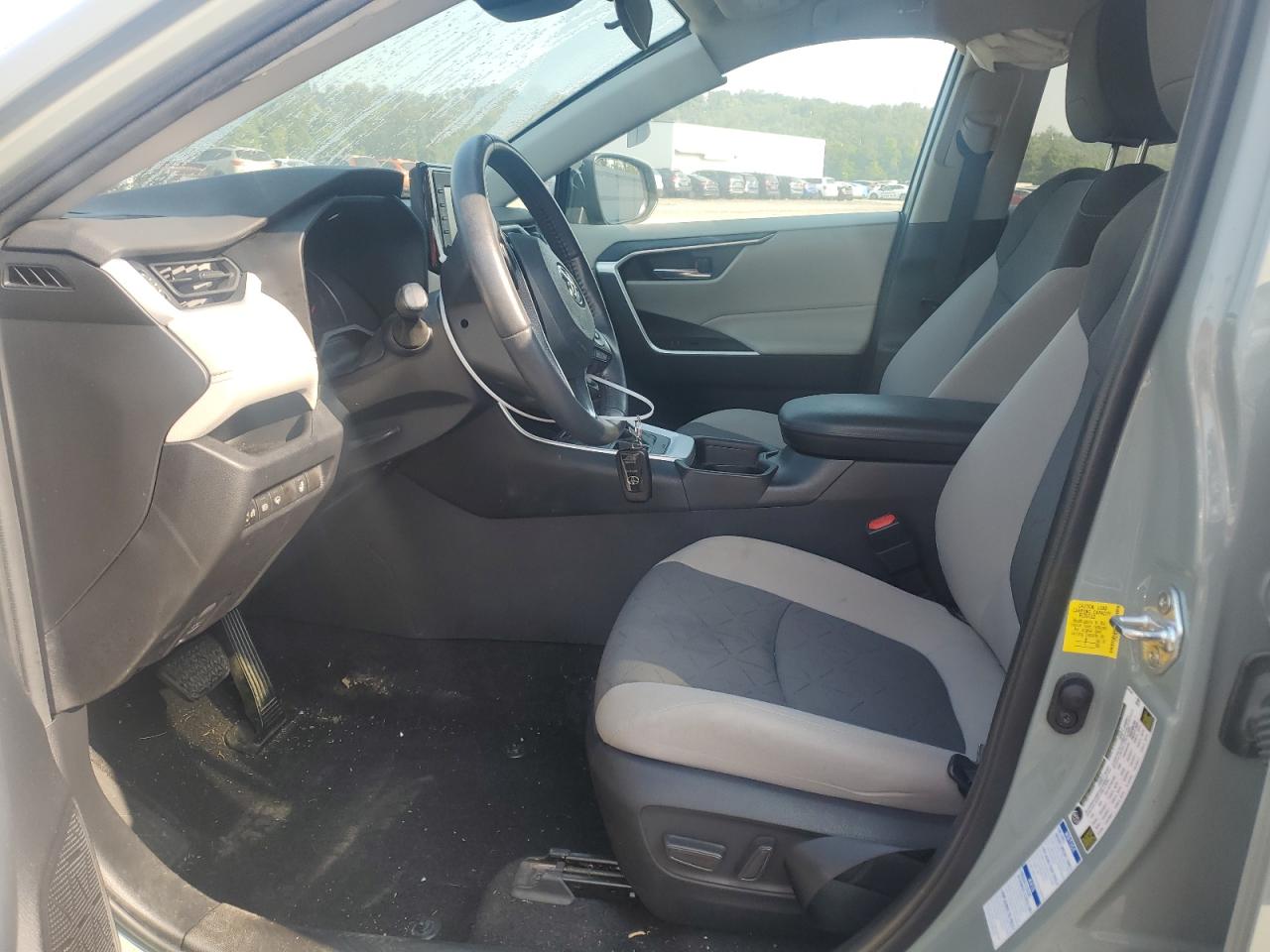 2020 Toyota Rav4 Xle VIN: 2T3P1RFV9LC132016 Lot: 67549784