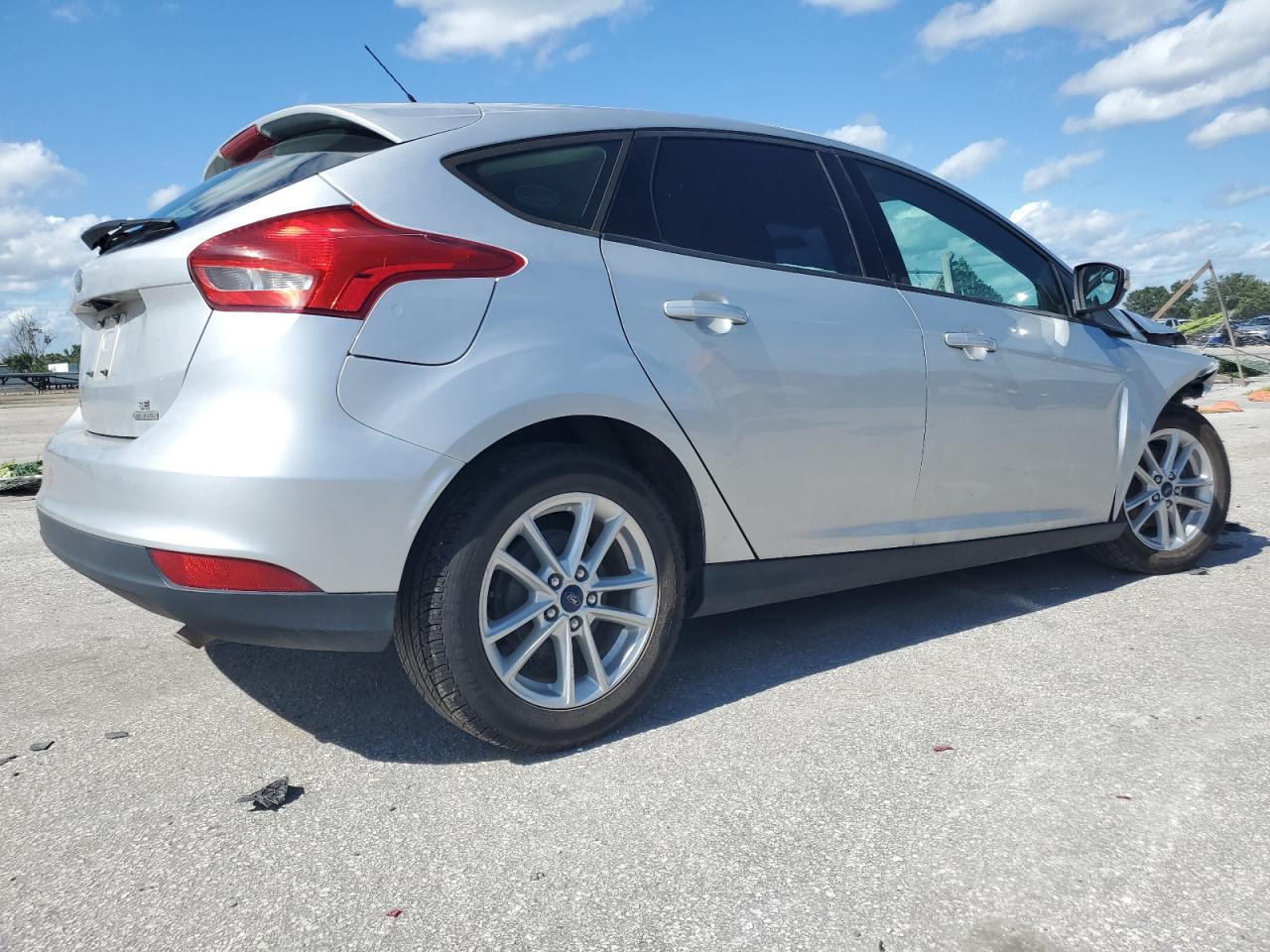 2016 Ford Focus Se VIN: 1FADP3K29GL382010 Lot: 66160494