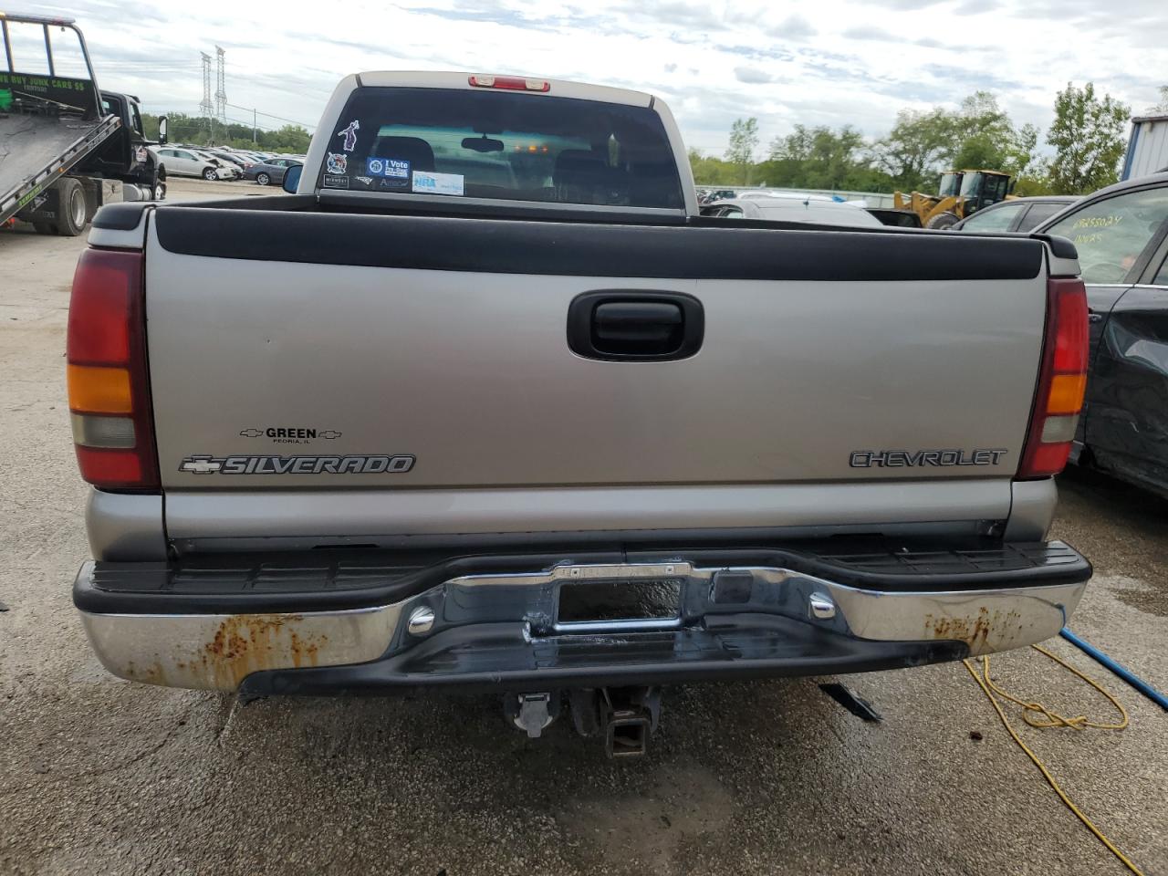 2000 Chevrolet Silverado K1500 VIN: 1GCEK19TXYE333162 Lot: 69134024