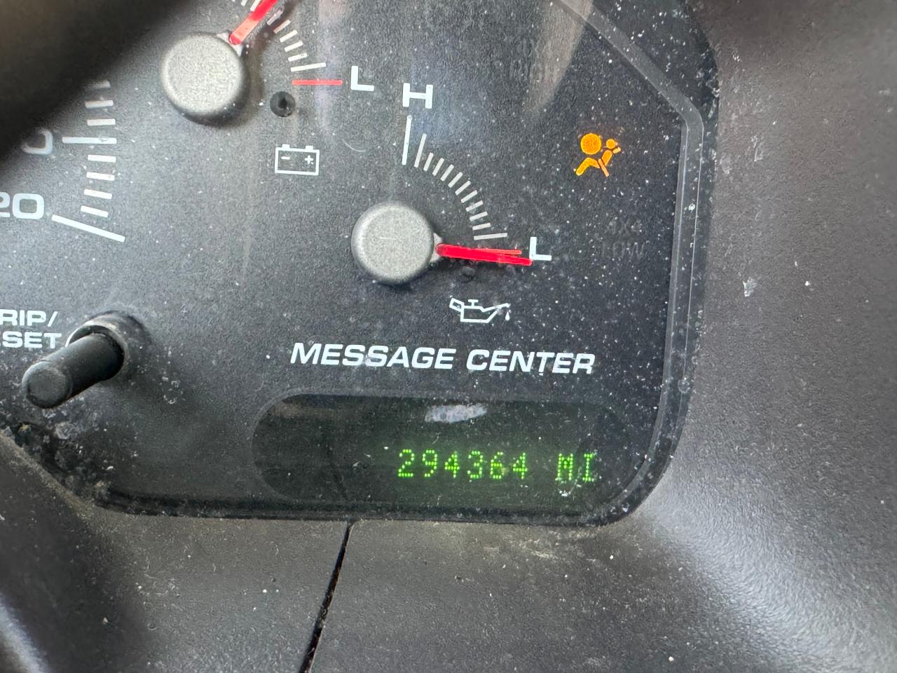 2004 Ford Expedition Eddie Bauer VIN: 1FMFU17L74LB12024 Lot: 66478624