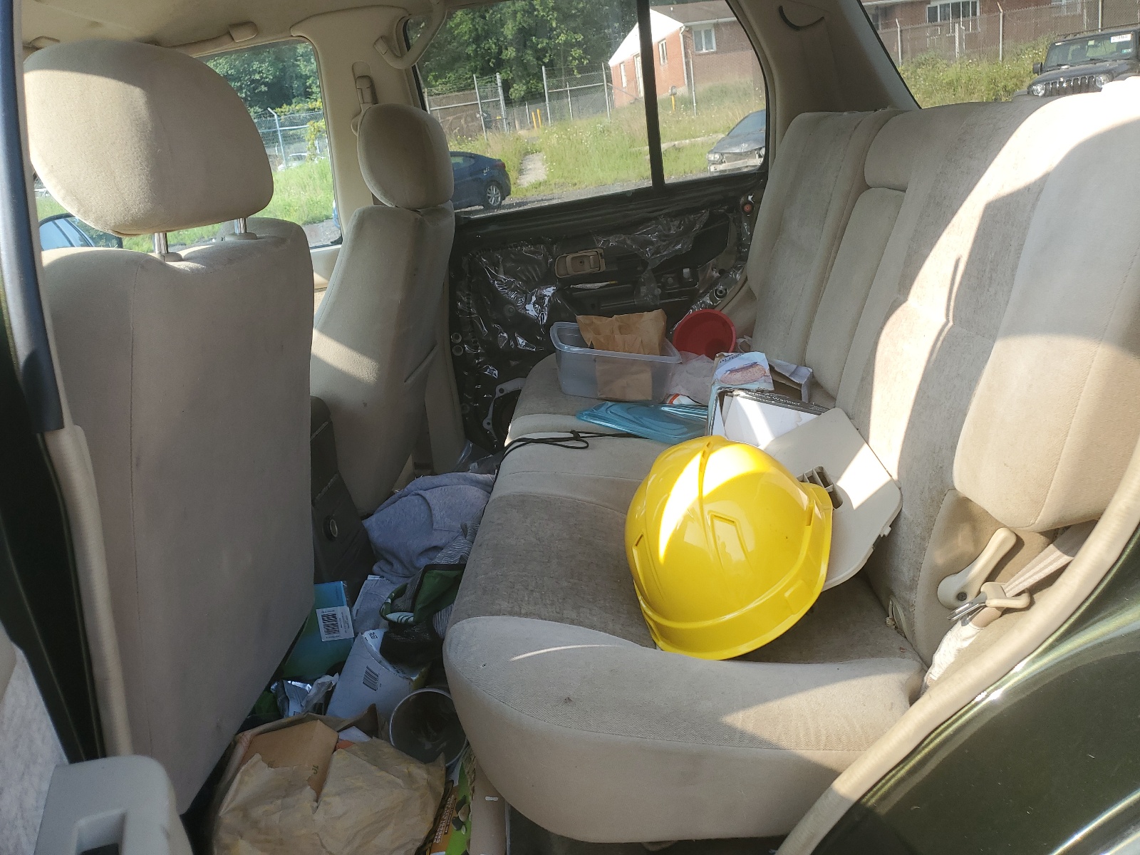 JN8AR05Y7WW254355 1998 Nissan Pathfinder Le