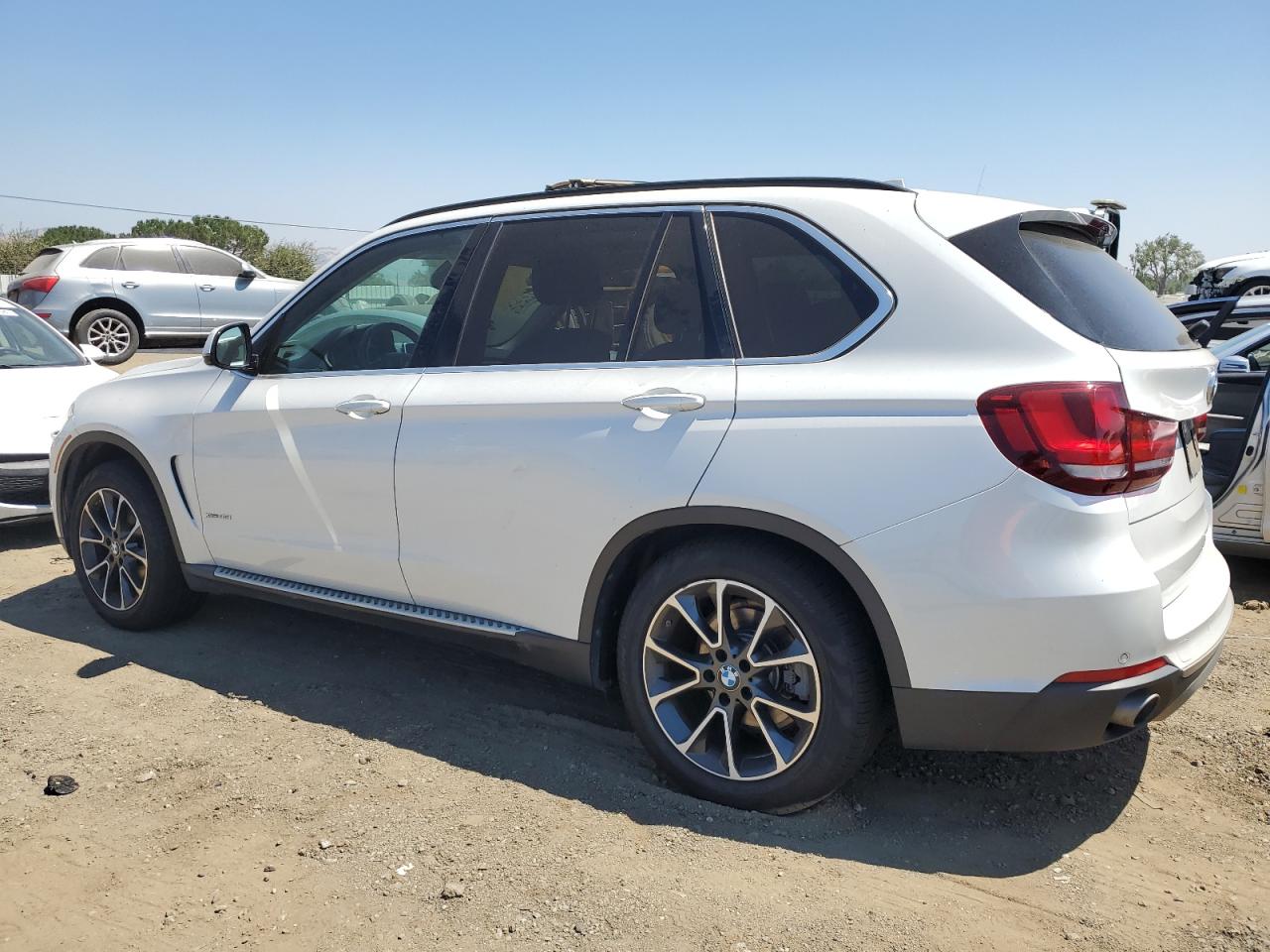 VIN 5UXKR0C53F0K69848 2015 BMW X5 no.2