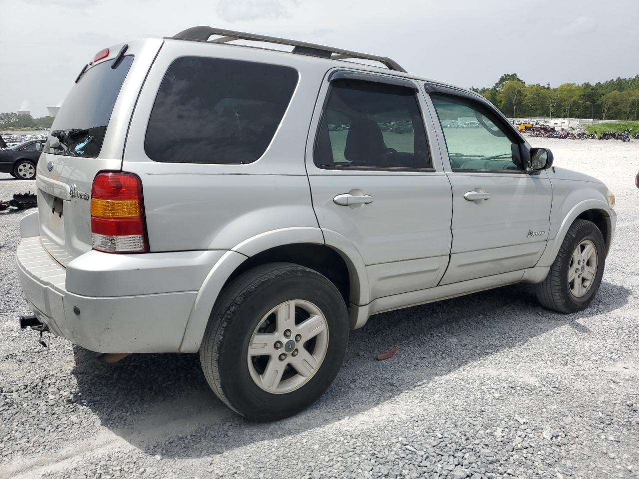 2007 Ford Escape - Image 3