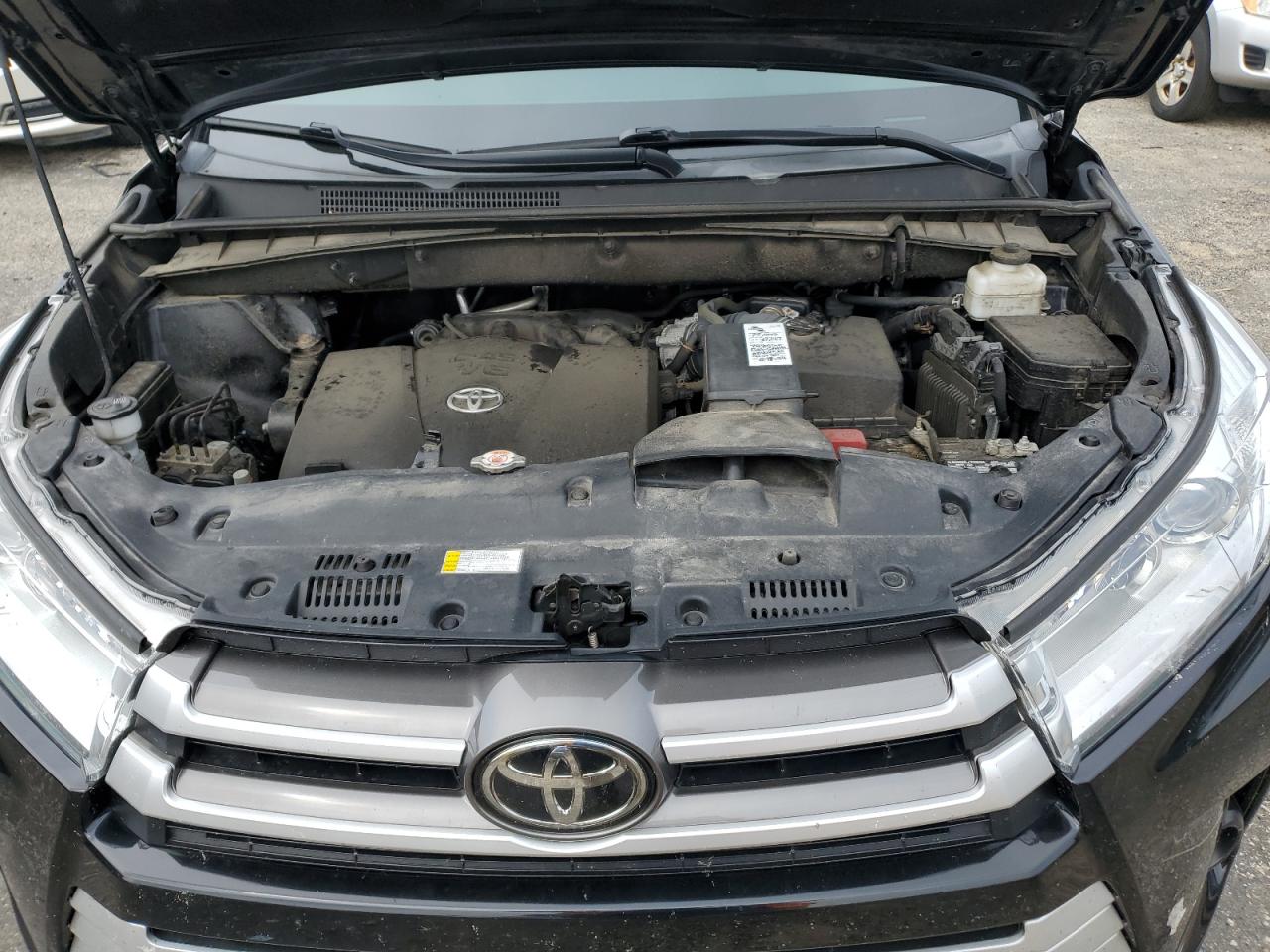 2019 Toyota Highlander Le VIN: 5TDBZRFH5KS718658 Lot: 65714904