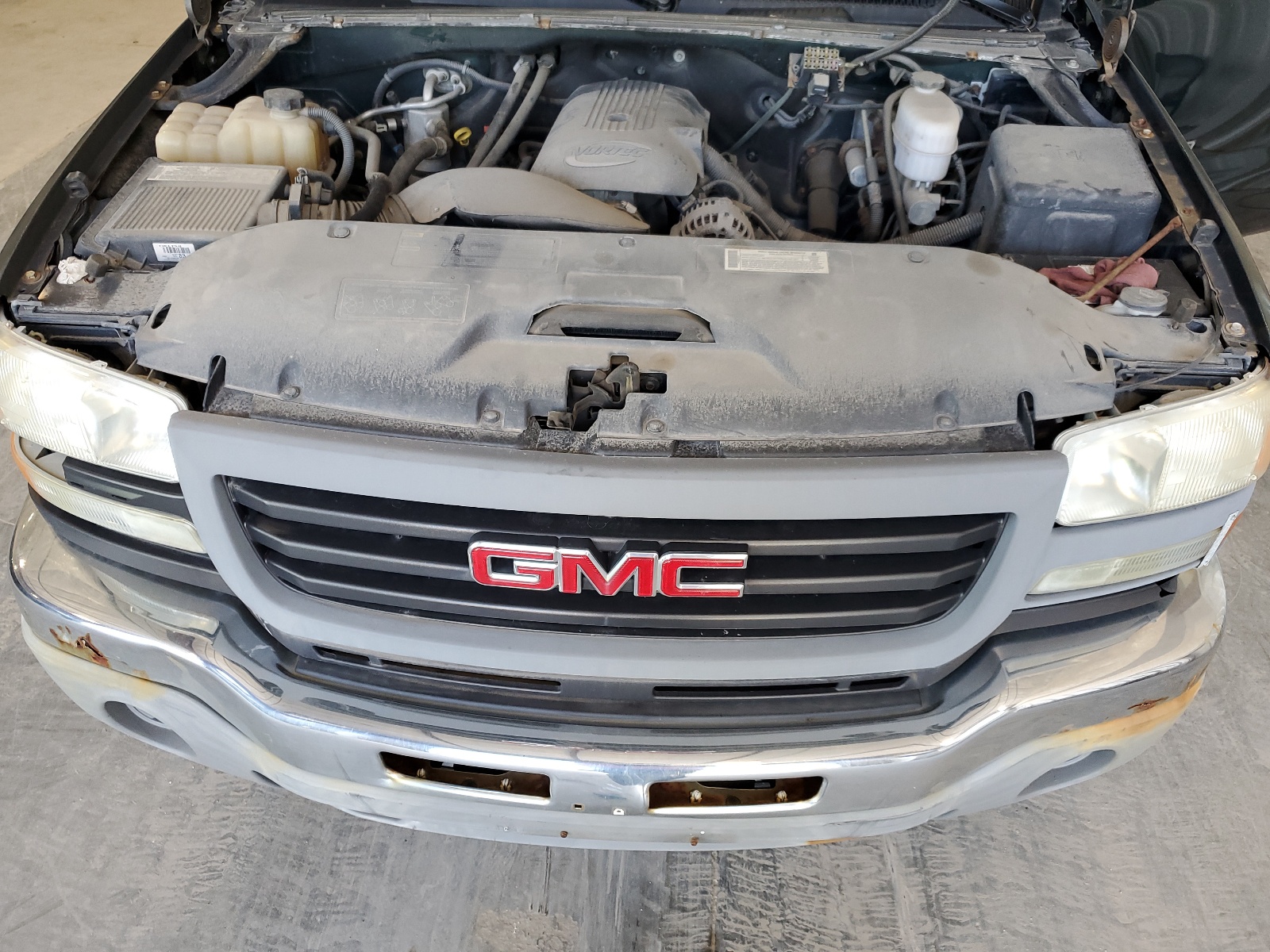 1GTHC29U64E226337 2004 GMC Sierra C2500 Heavy Duty