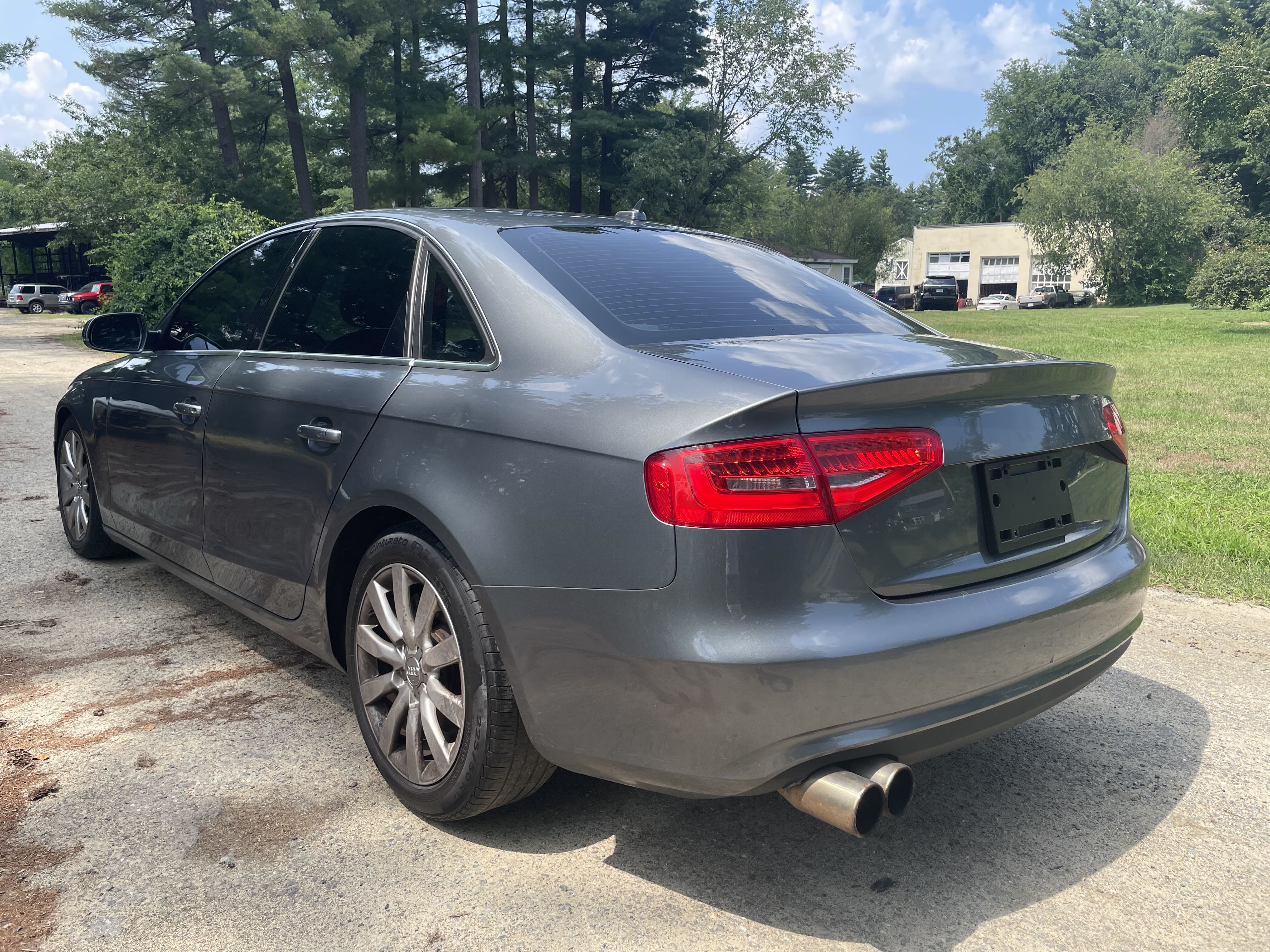 2013 Audi A4 Premium vin: WAUDFAFL6DN026454