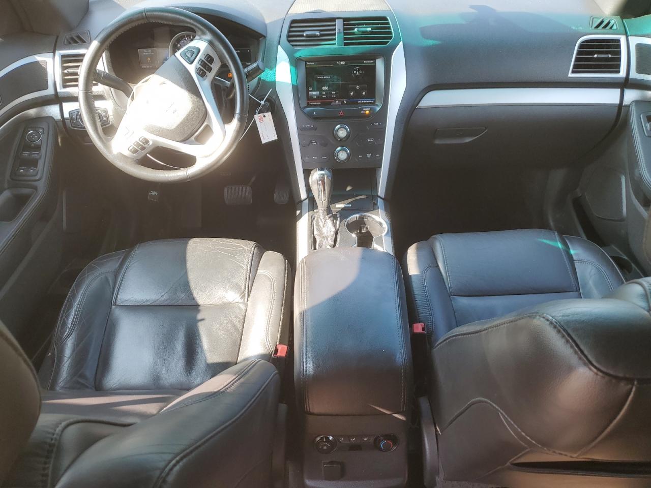 2015 Ford Explorer - Image 8