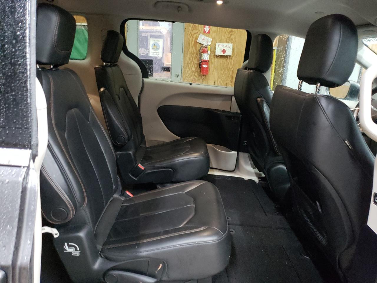 2017 Chrysler Pacifica Touring L VIN: 2C4RC1BG5HR587523 Lot: 69212614