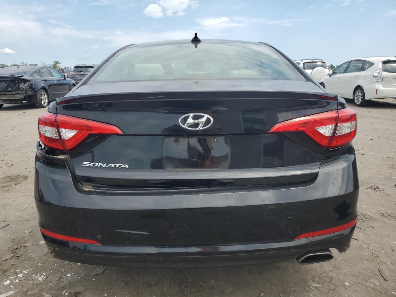 2015 Hyundai Sonata Se VIN: 5NPE24AF9FH218864 Lot: 67243464