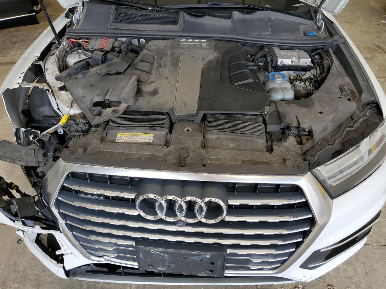 WA1LAAF71HD006585 2017 Audi Q7 Premium Plus