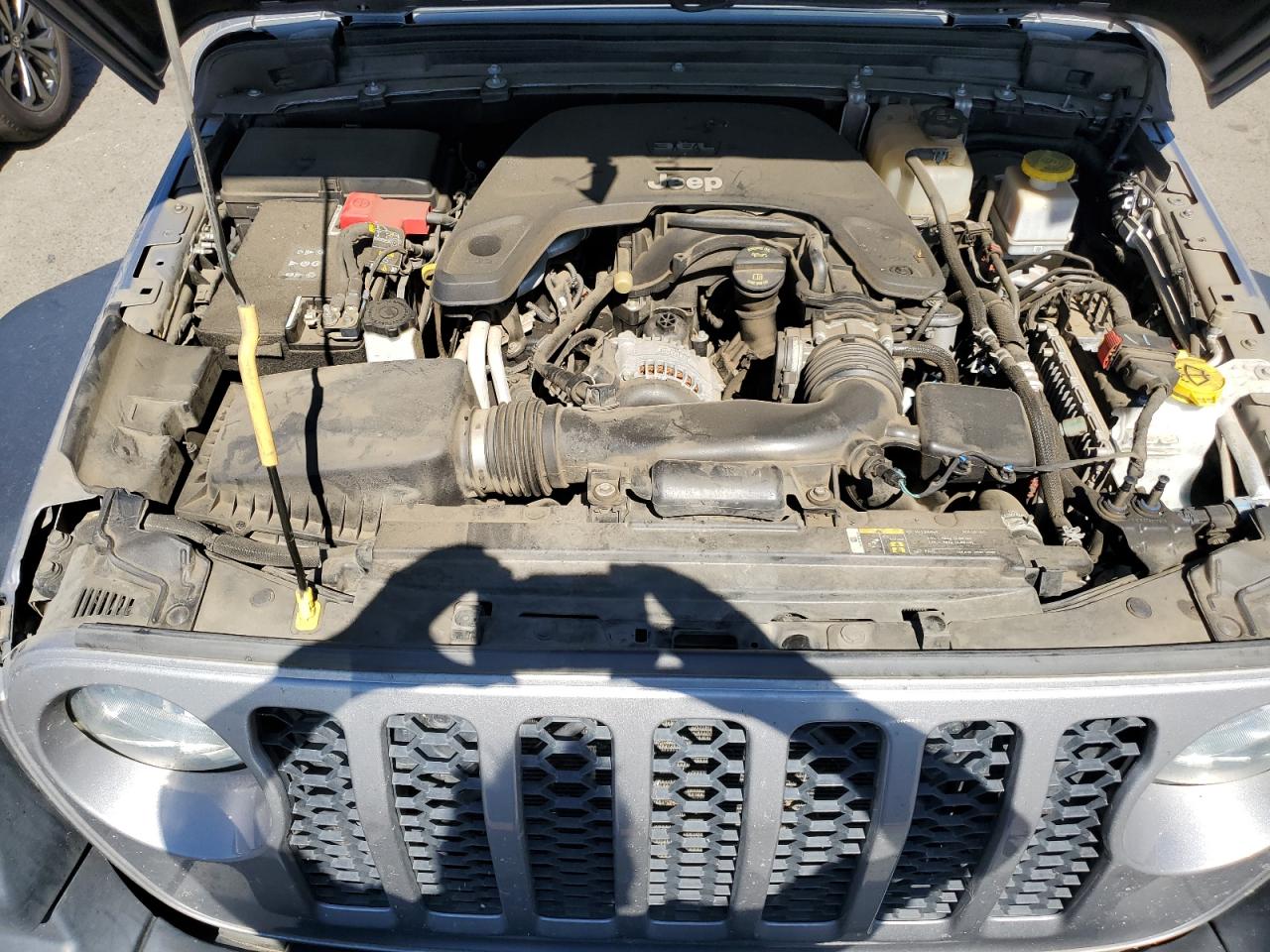 2020 Jeep Gladiator - Image 11