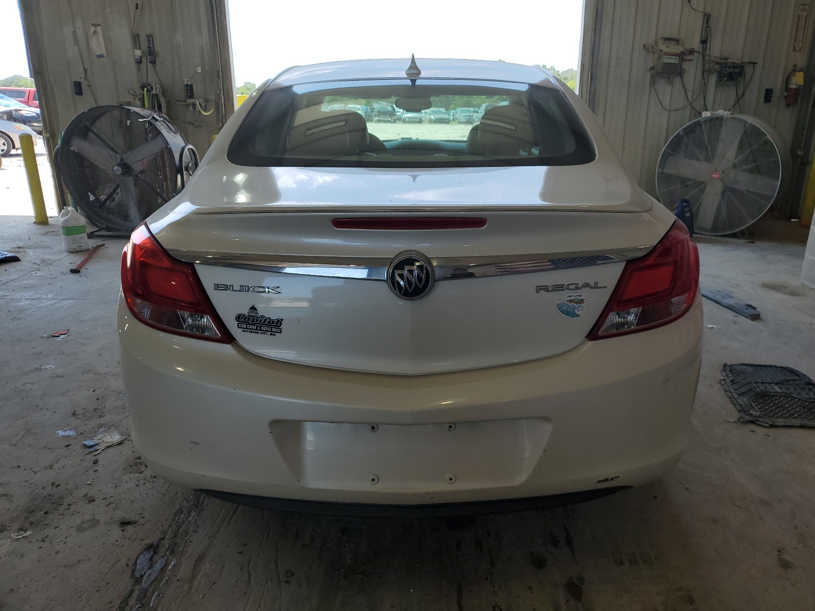 2012 Buick Regal vin: 2G4GR5ER9C9212605