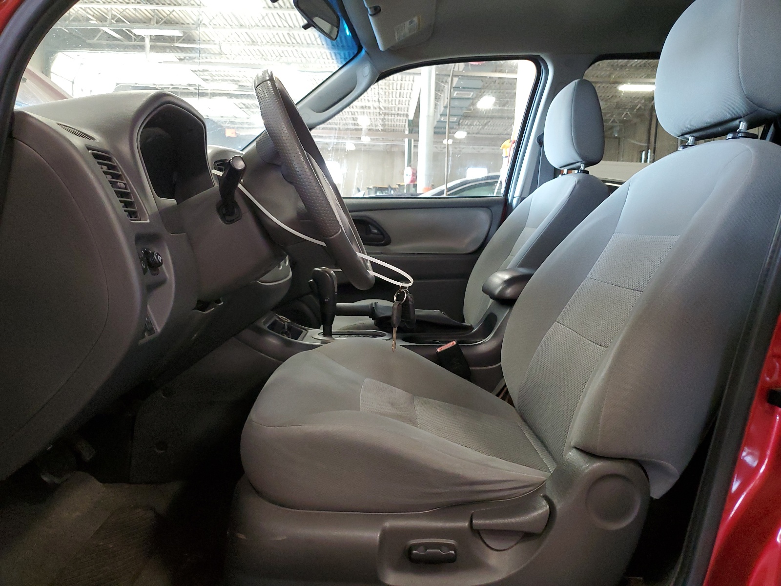 1FMYU93175KD17698 2005 Ford Escape Xlt