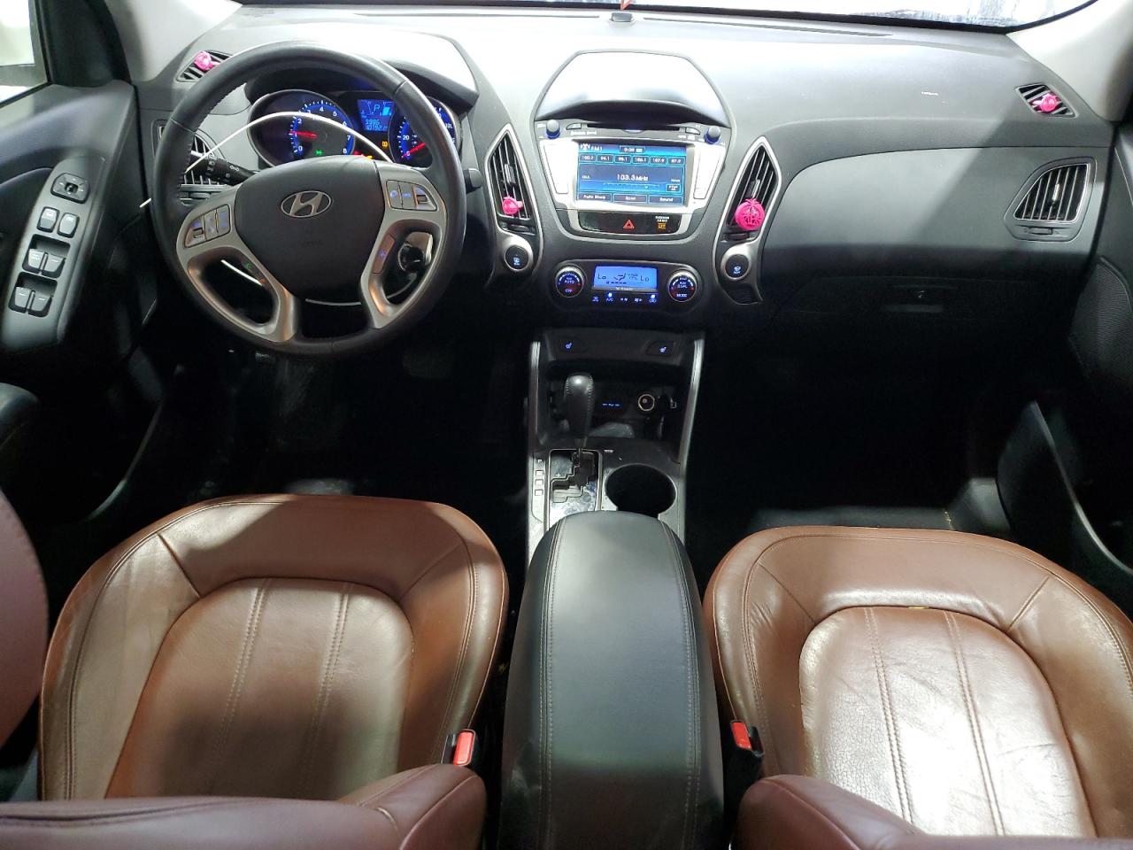 KM8JUCAC1AU064587 2010 Hyundai Tucson Gls