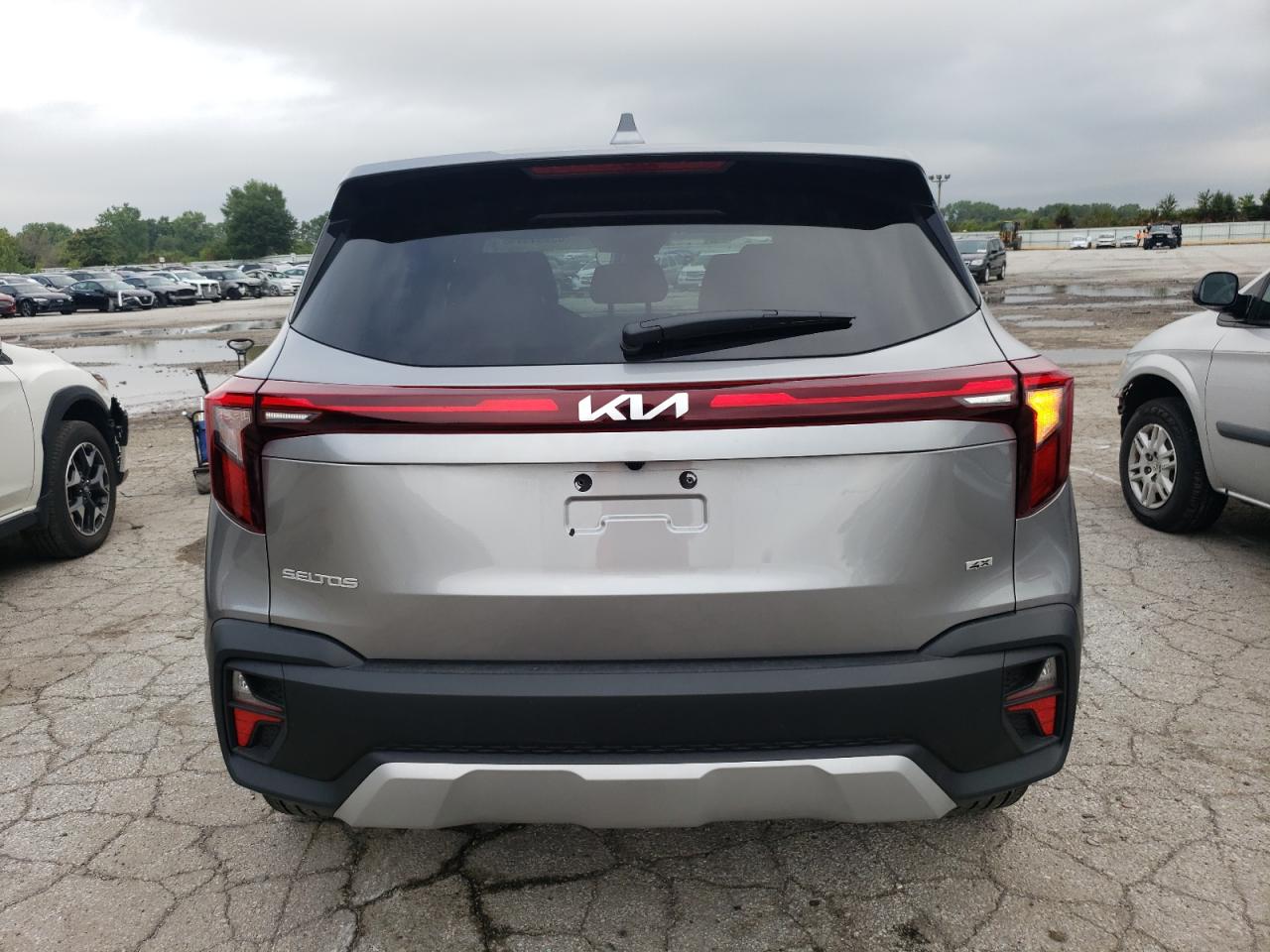 2024 Kia Seltos Lx VIN: KNDEPCAA8R7615555 Lot: 65991974