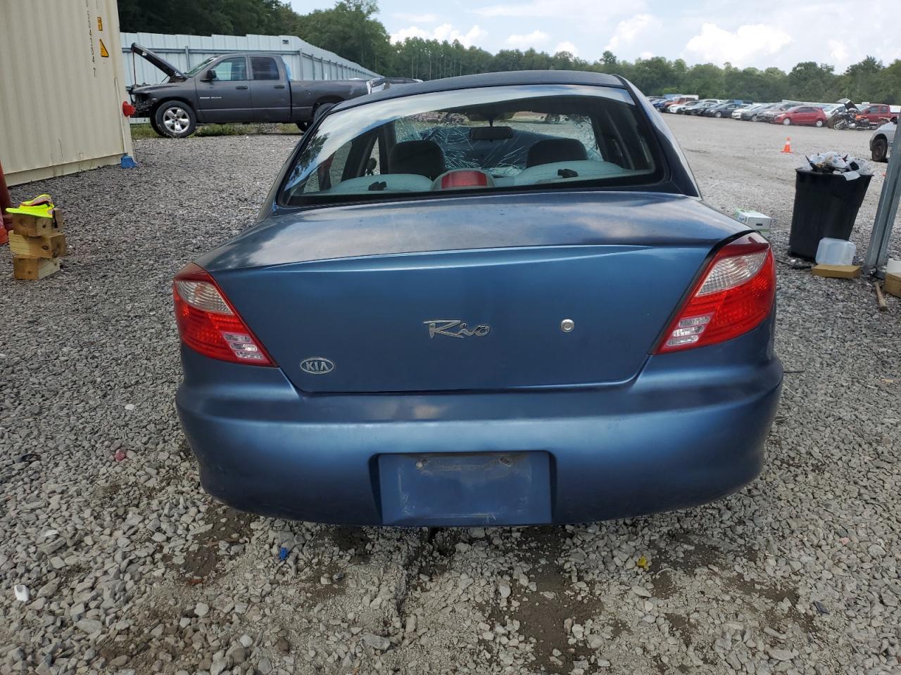 2002 Kia Rio VIN: KNADC123726175185 Lot: 66943204