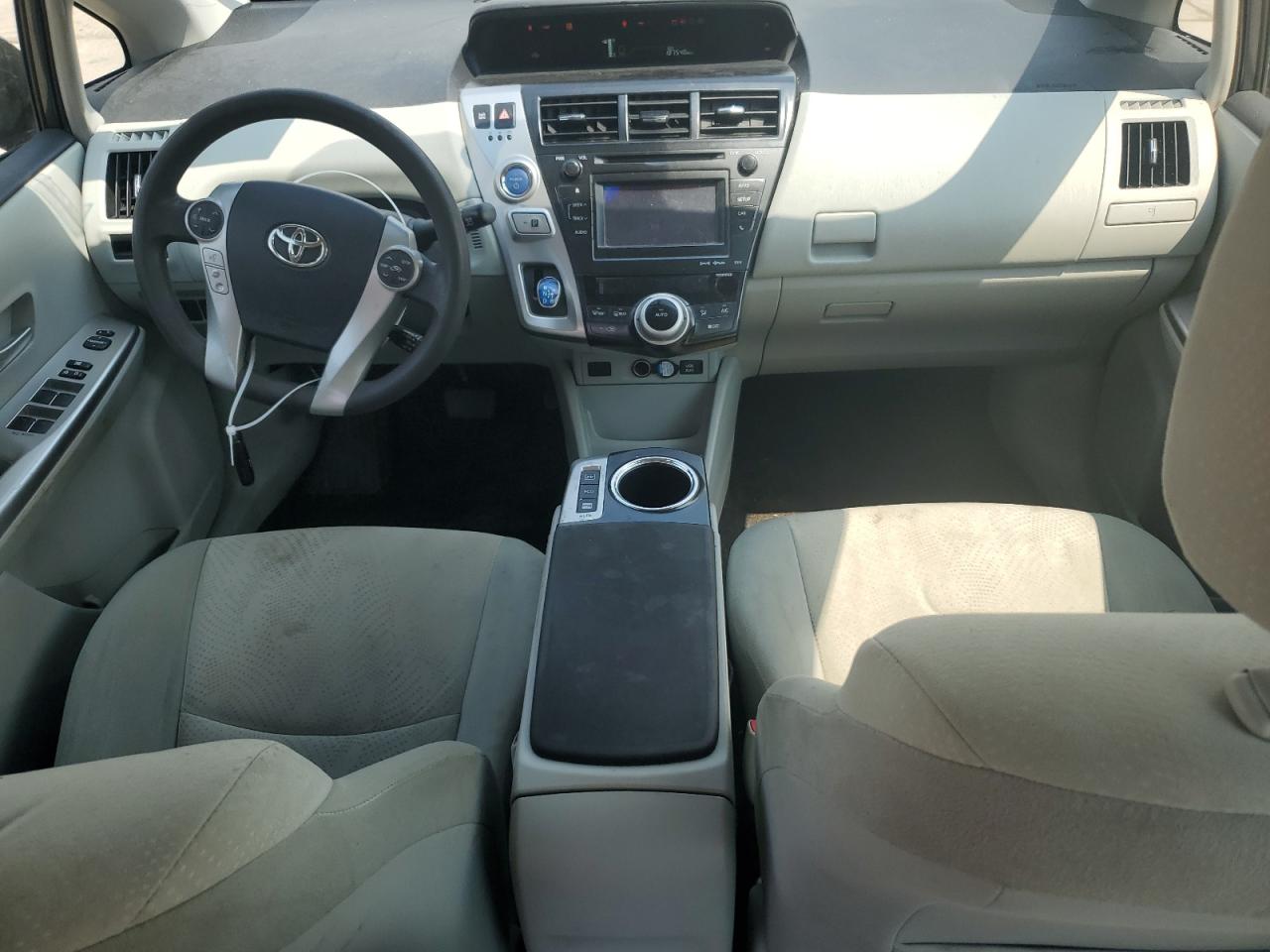 JTDZN3EU1C3185748 2012 Toyota Prius V