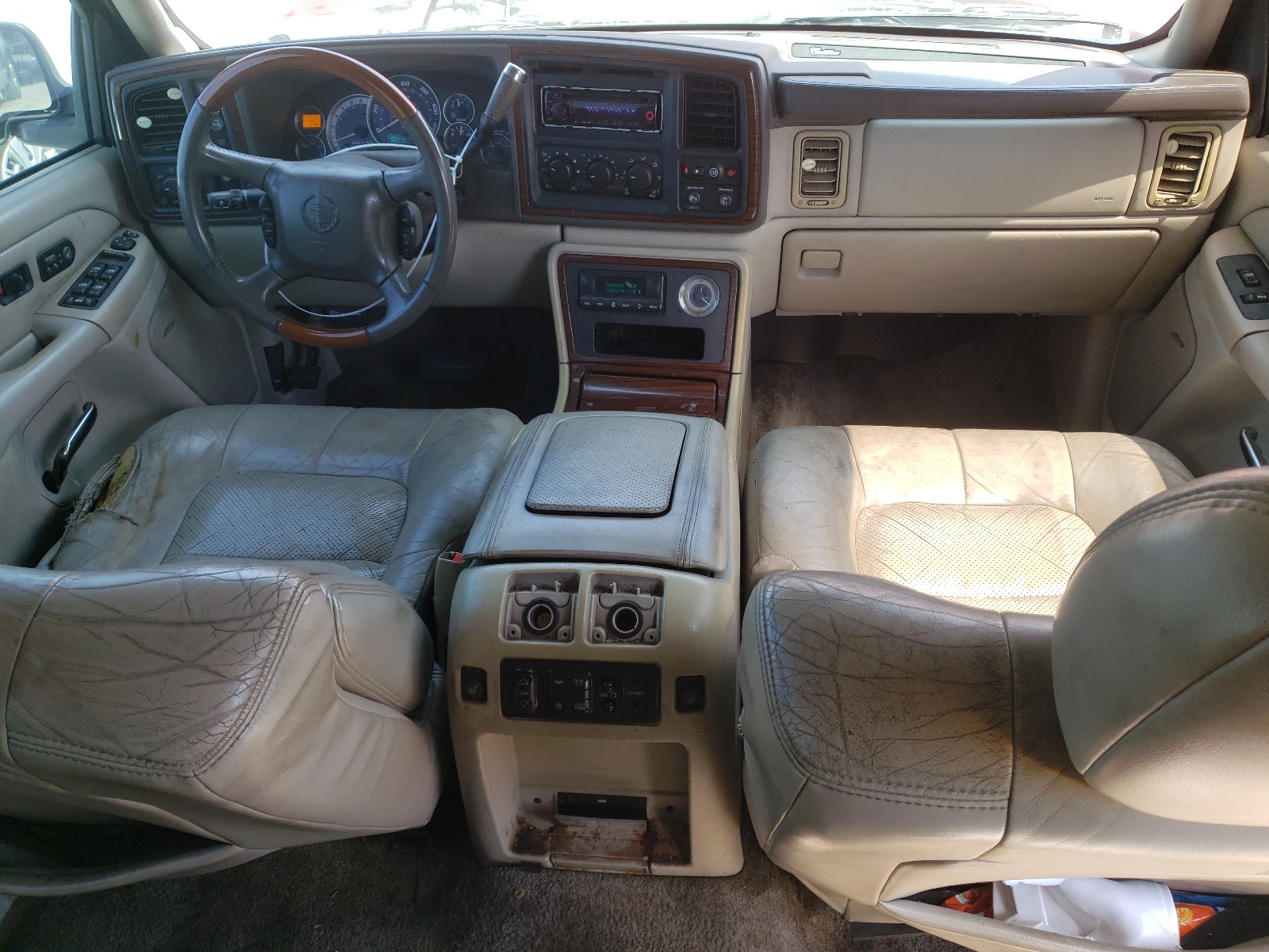 1GYEK63NX2R106247 2002 Cadillac Escalade Luxury