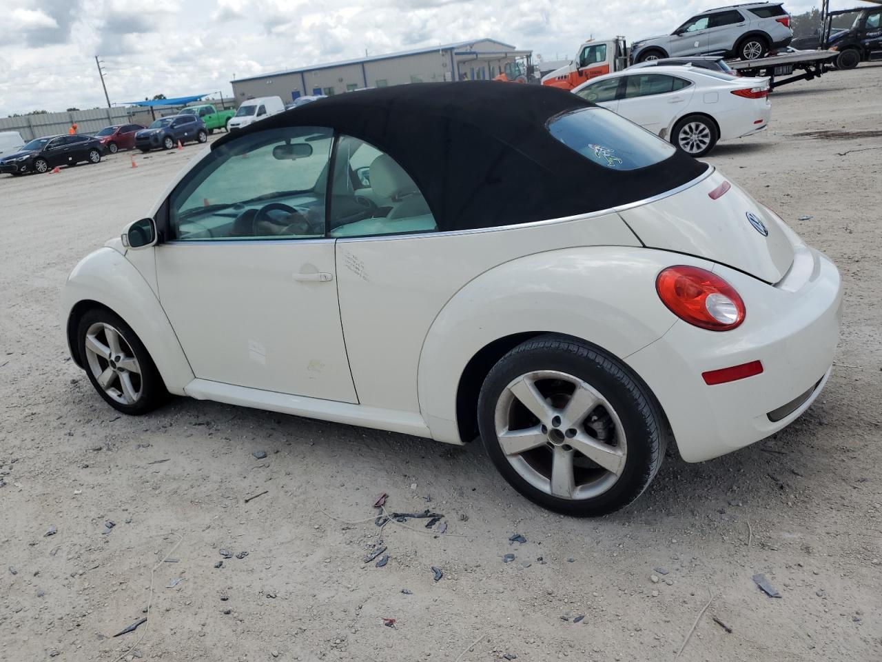 2007 Volkswagen New Beetle Triple White VIN: 3VWFF31Y07M420280 Lot: 66648304