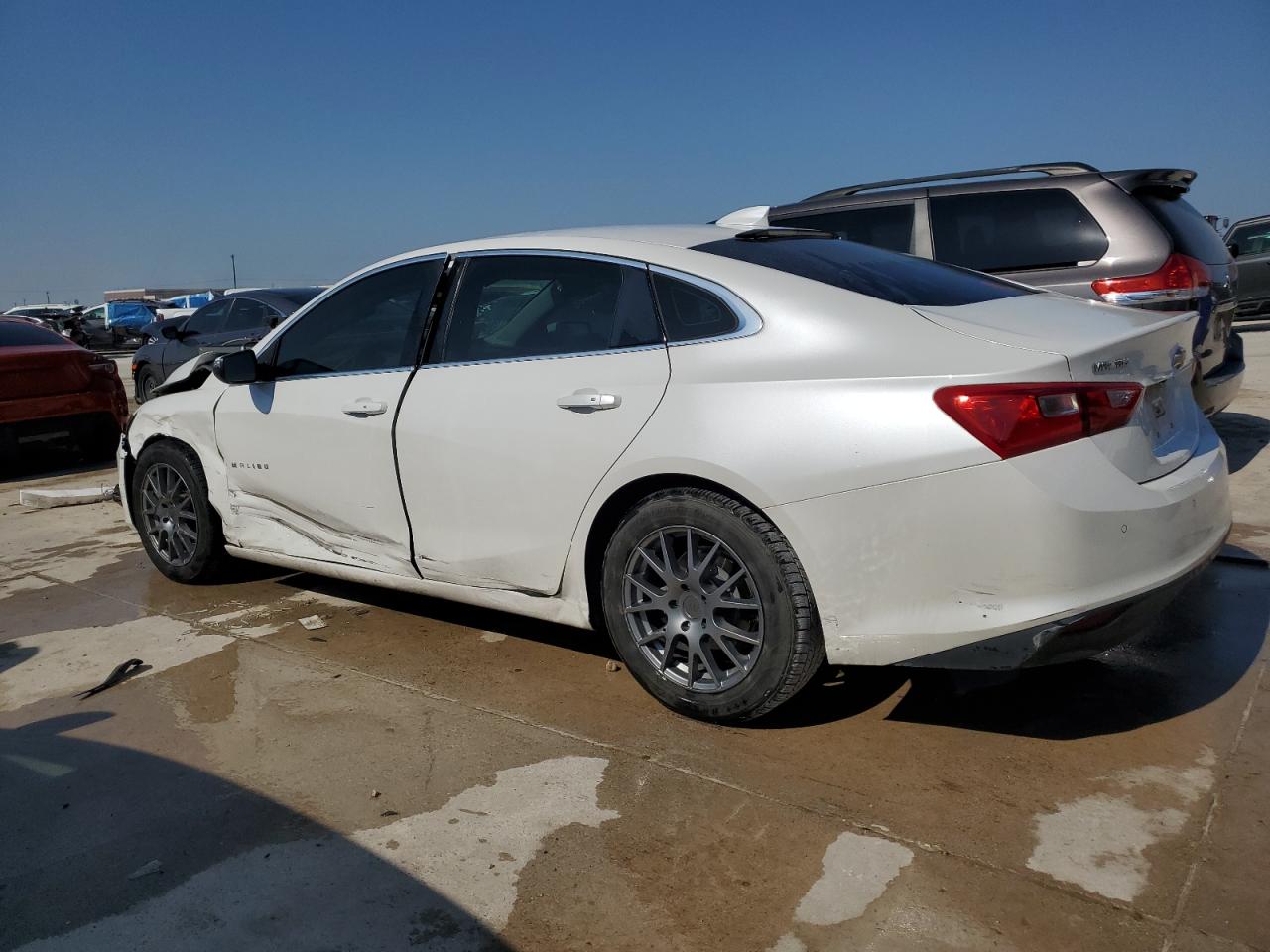 1G1ZD5ST6JF214823 2018 CHEVROLET MALIBU - Image 2